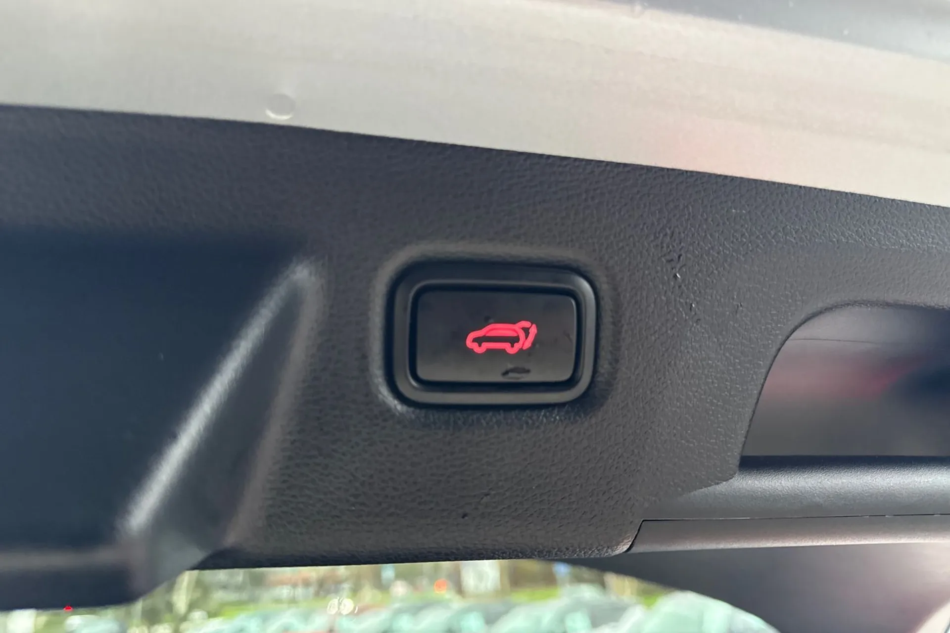 KIA XCEED thumbnail image number 21