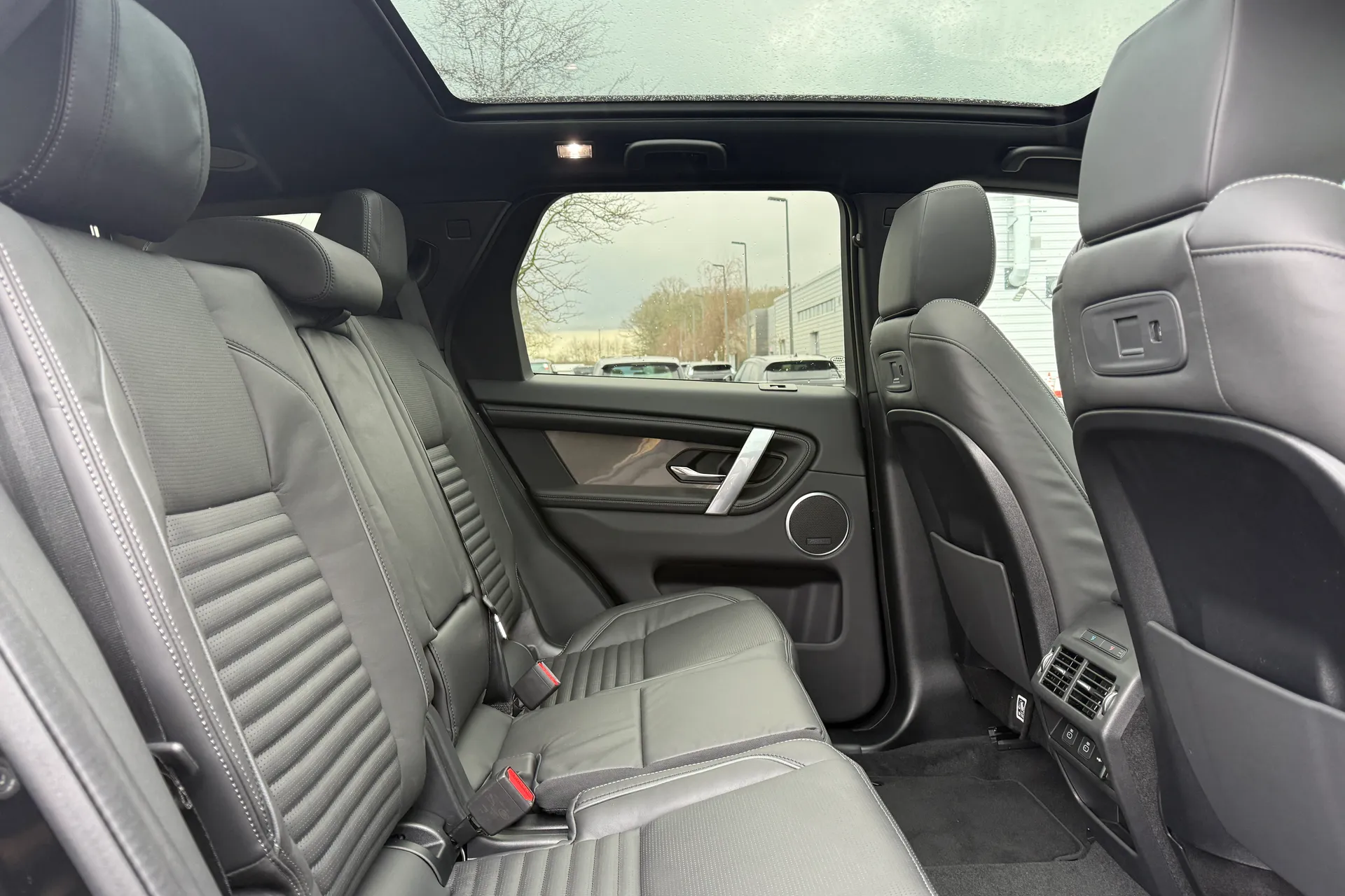 LAND ROVER DISCOVERY SPORT thumbnail image number 29