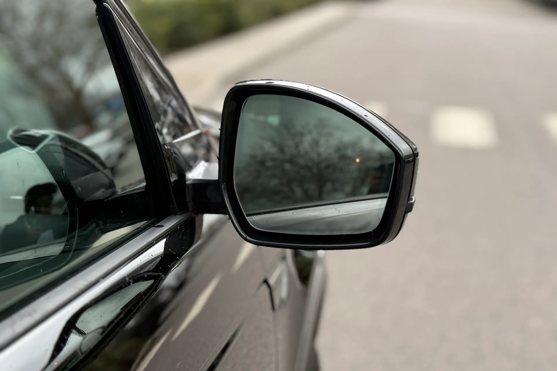 LAND ROVER DISCOVERY SPORT thumbnail image number 14