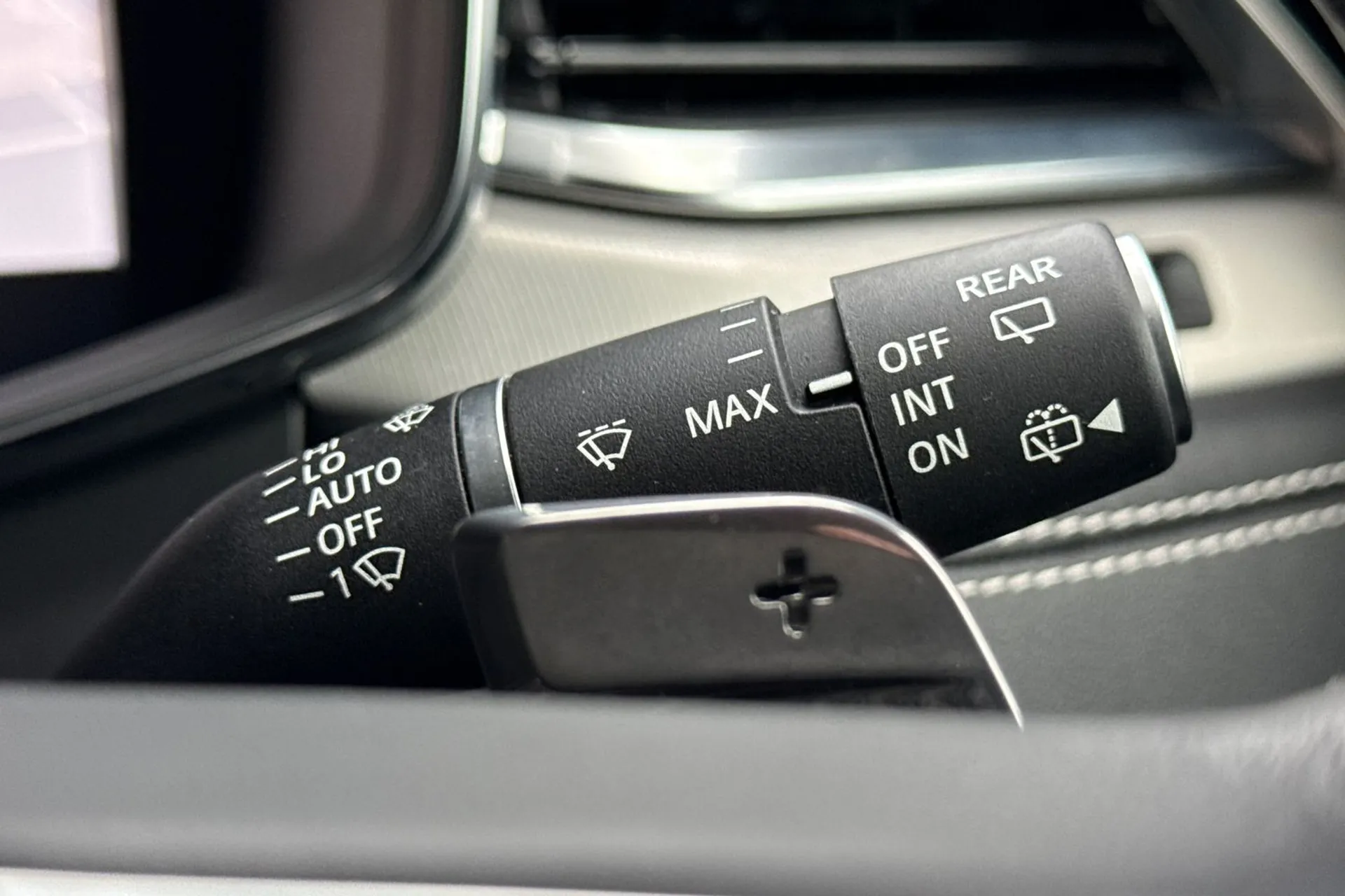 Jaguar F-PACE thumbnail image number 66