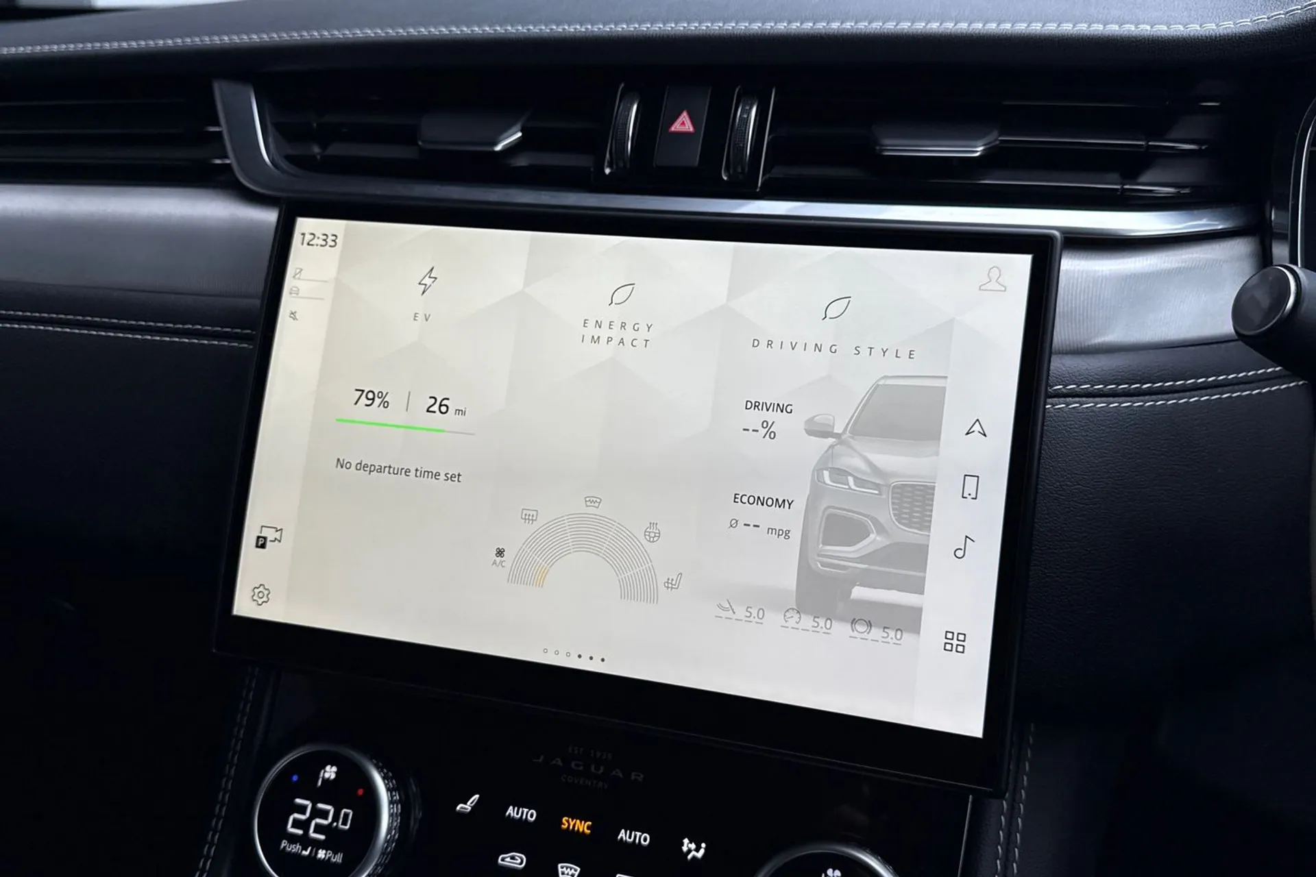 Jaguar F-PACE thumbnail image number 62