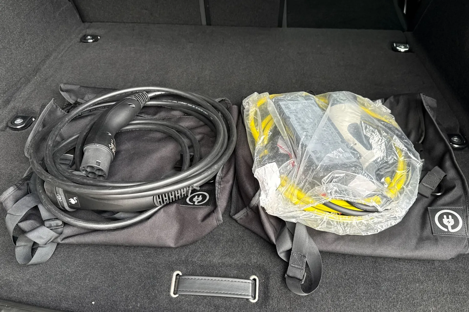 Jaguar F-PACE thumbnail image number 14