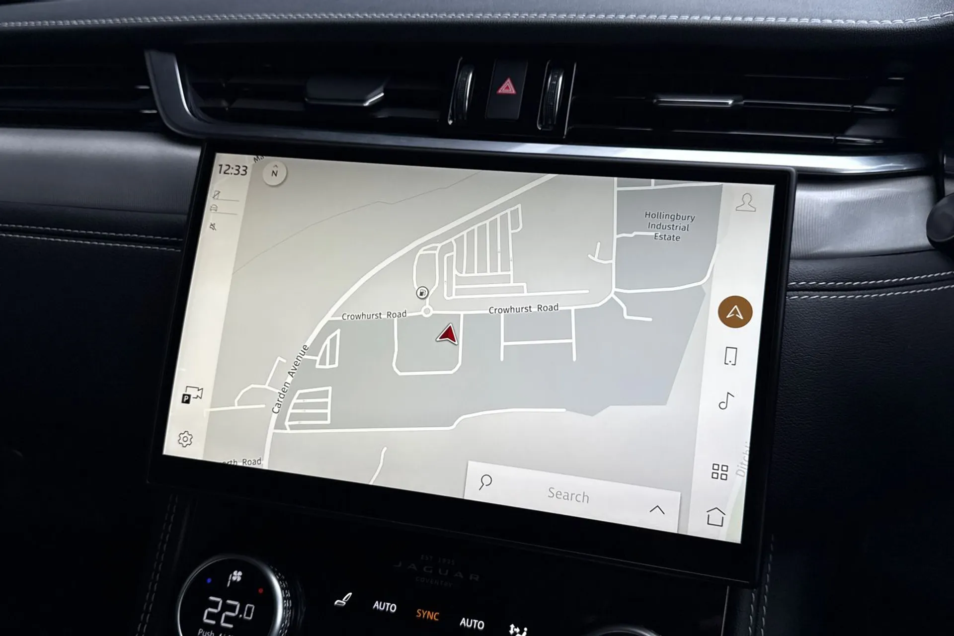 Jaguar F-PACE thumbnail image number 6