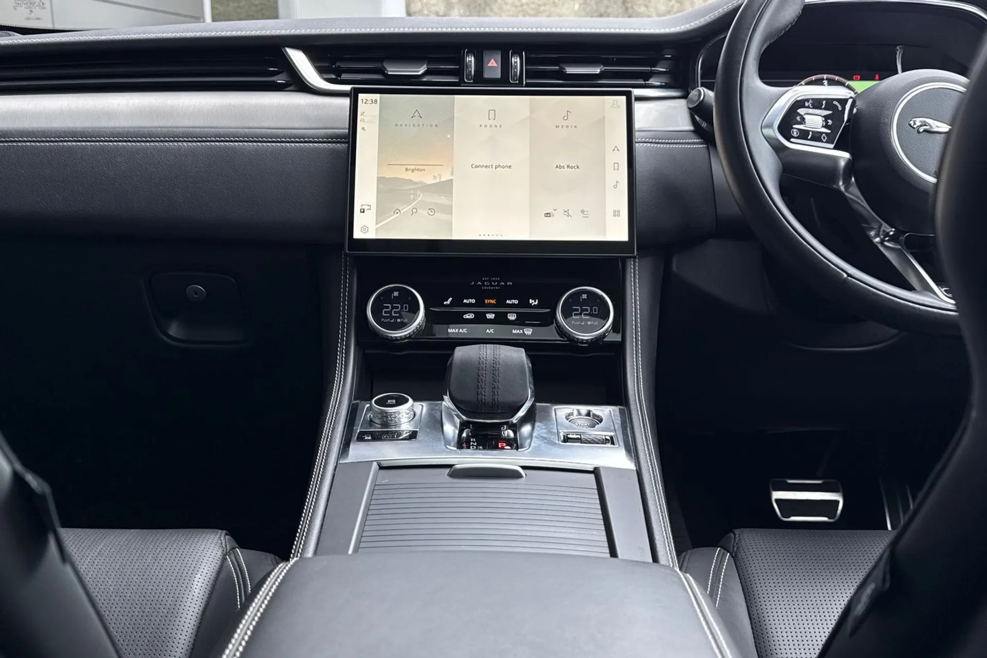 Jaguar F-PACE thumbnail image number 49