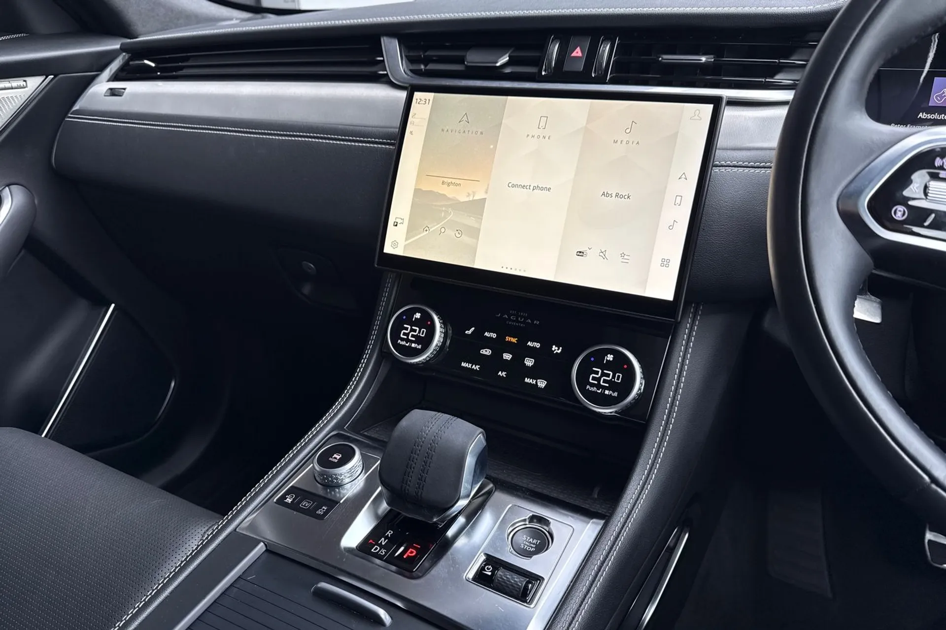 Jaguar F-PACE thumbnail image number 55