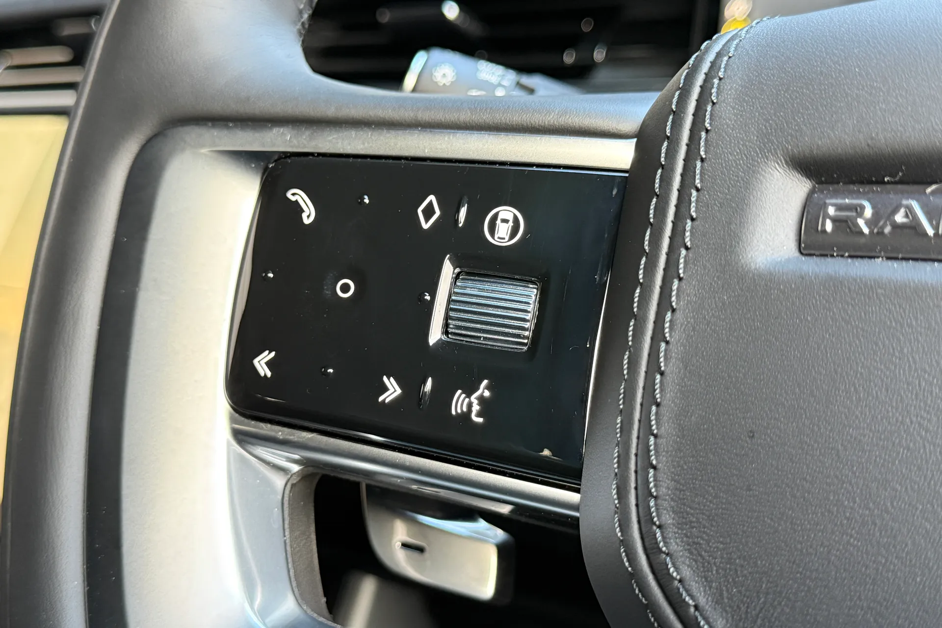 LAND ROVER RANGE ROVER thumbnail image number 63