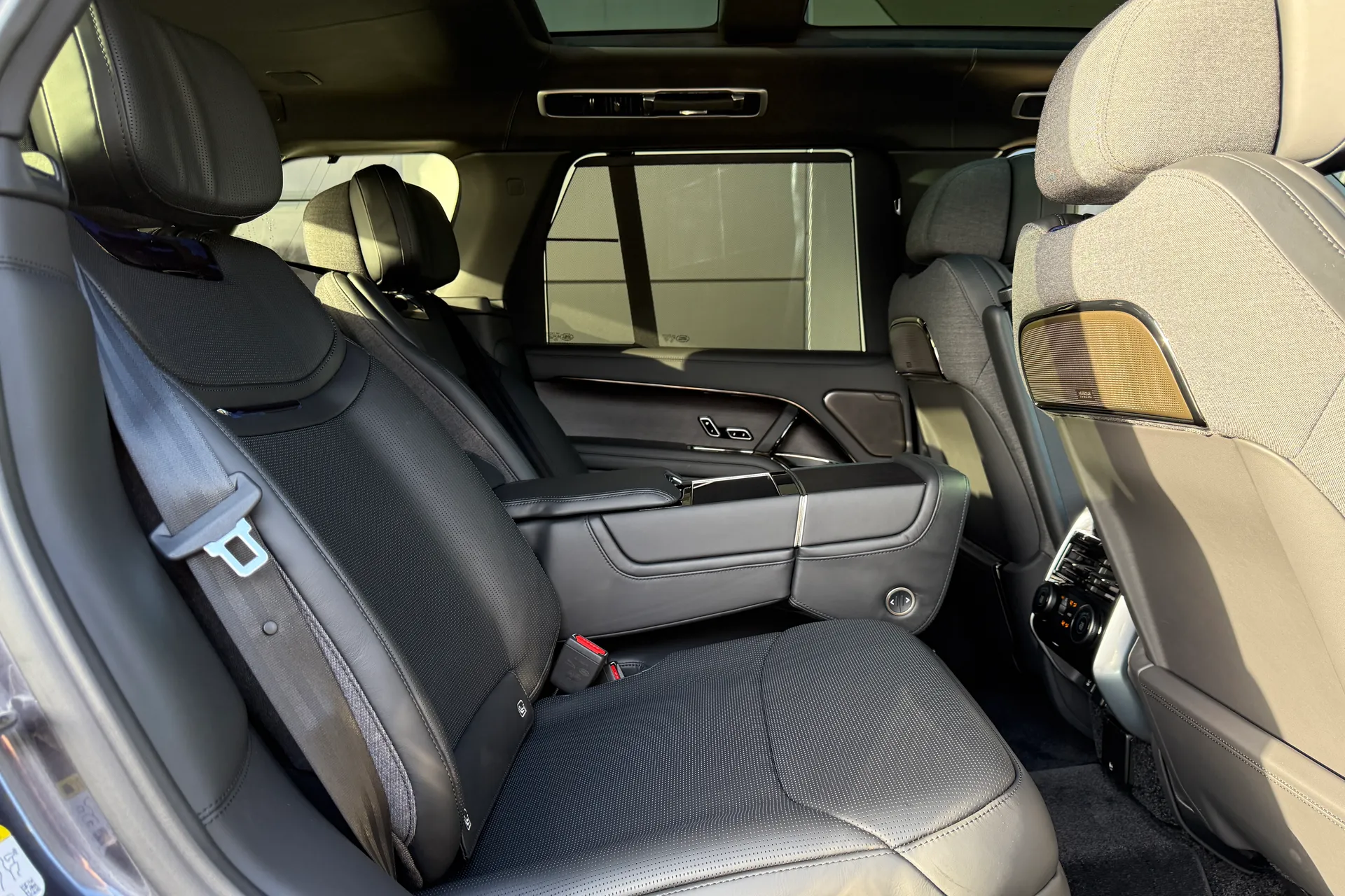 LAND ROVER RANGE ROVER thumbnail image number 29