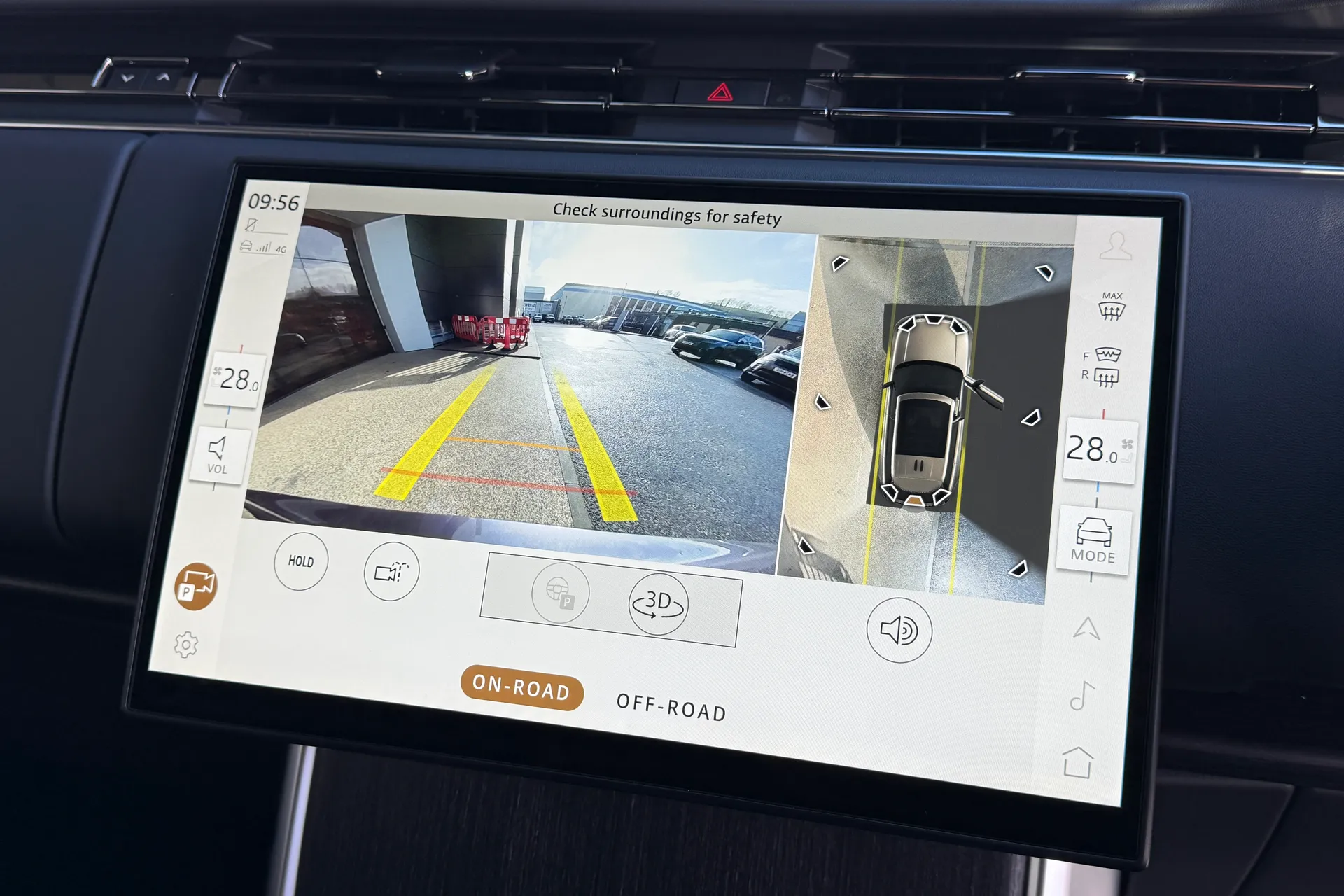 LAND ROVER RANGE ROVER thumbnail image number 4