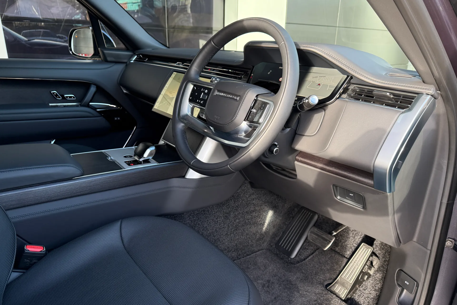 LAND ROVER RANGE ROVER thumbnail image number 22