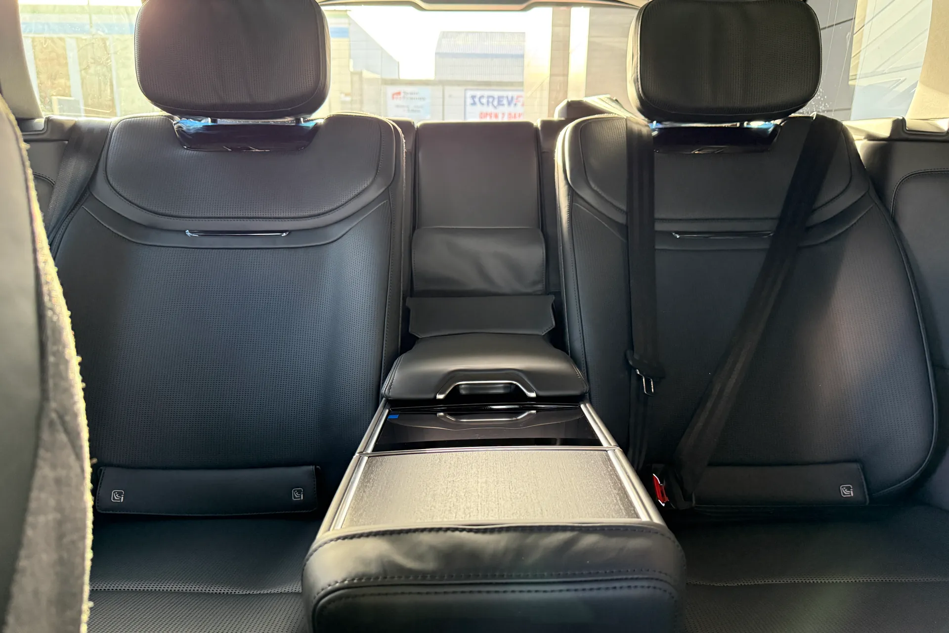 LAND ROVER RANGE ROVER thumbnail image number 52