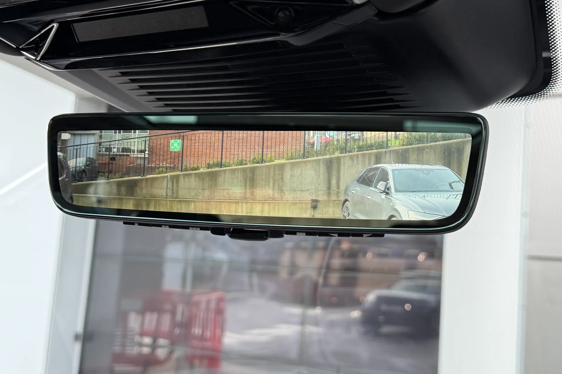 LAND ROVER RANGE ROVER thumbnail image number 14