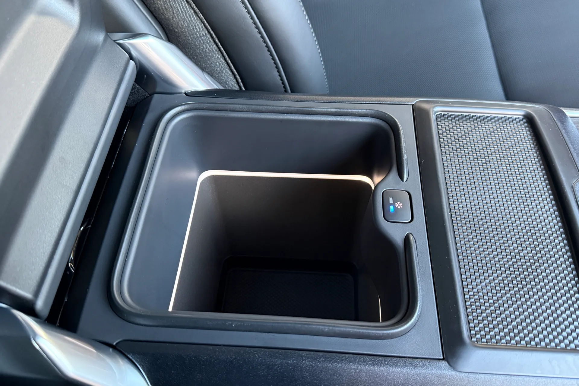 LAND ROVER RANGE ROVER thumbnail image number 43