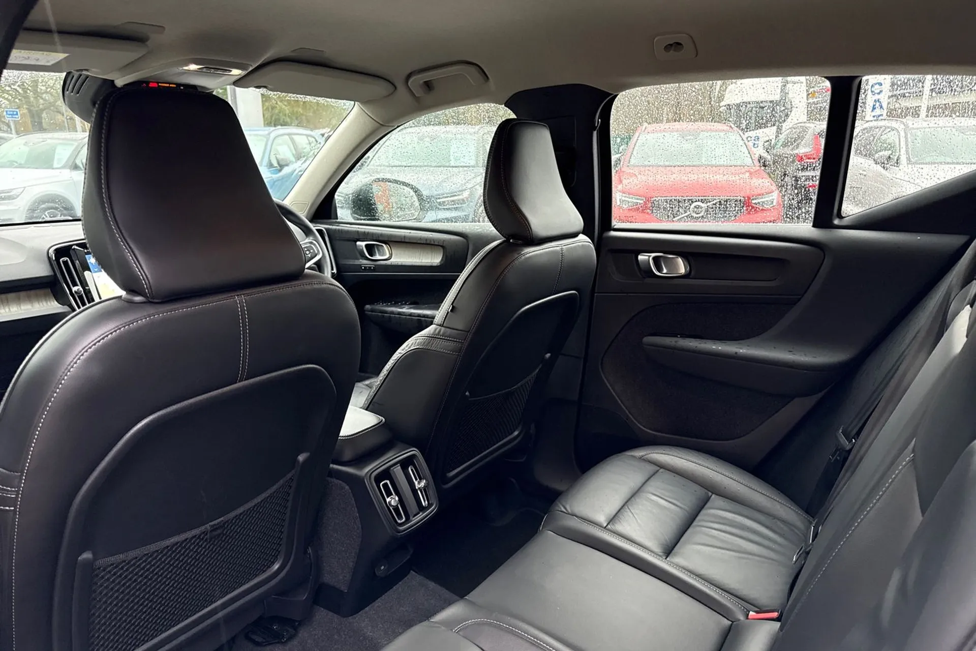 Volvo XC40 thumbnail image number 31