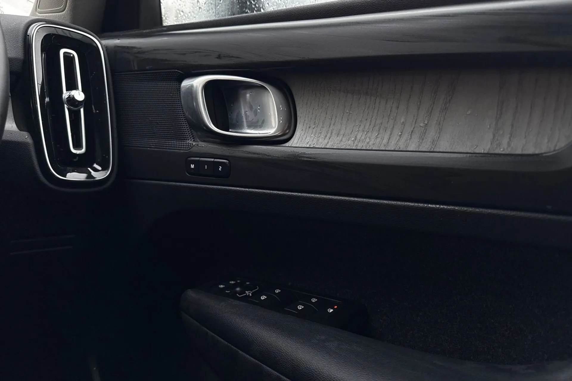 Volvo XC40 thumbnail image number 39