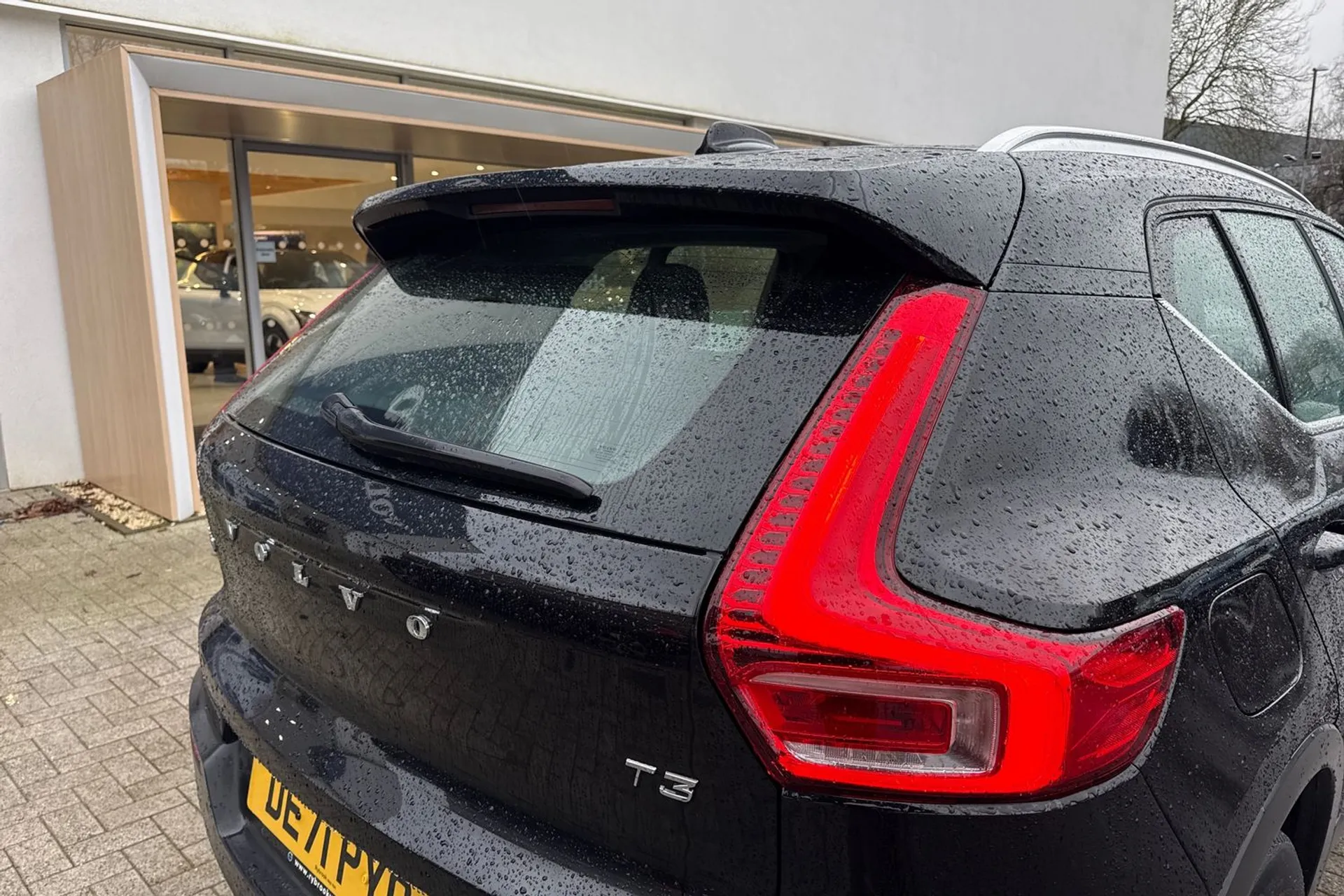 Volvo XC40 thumbnail image number 16