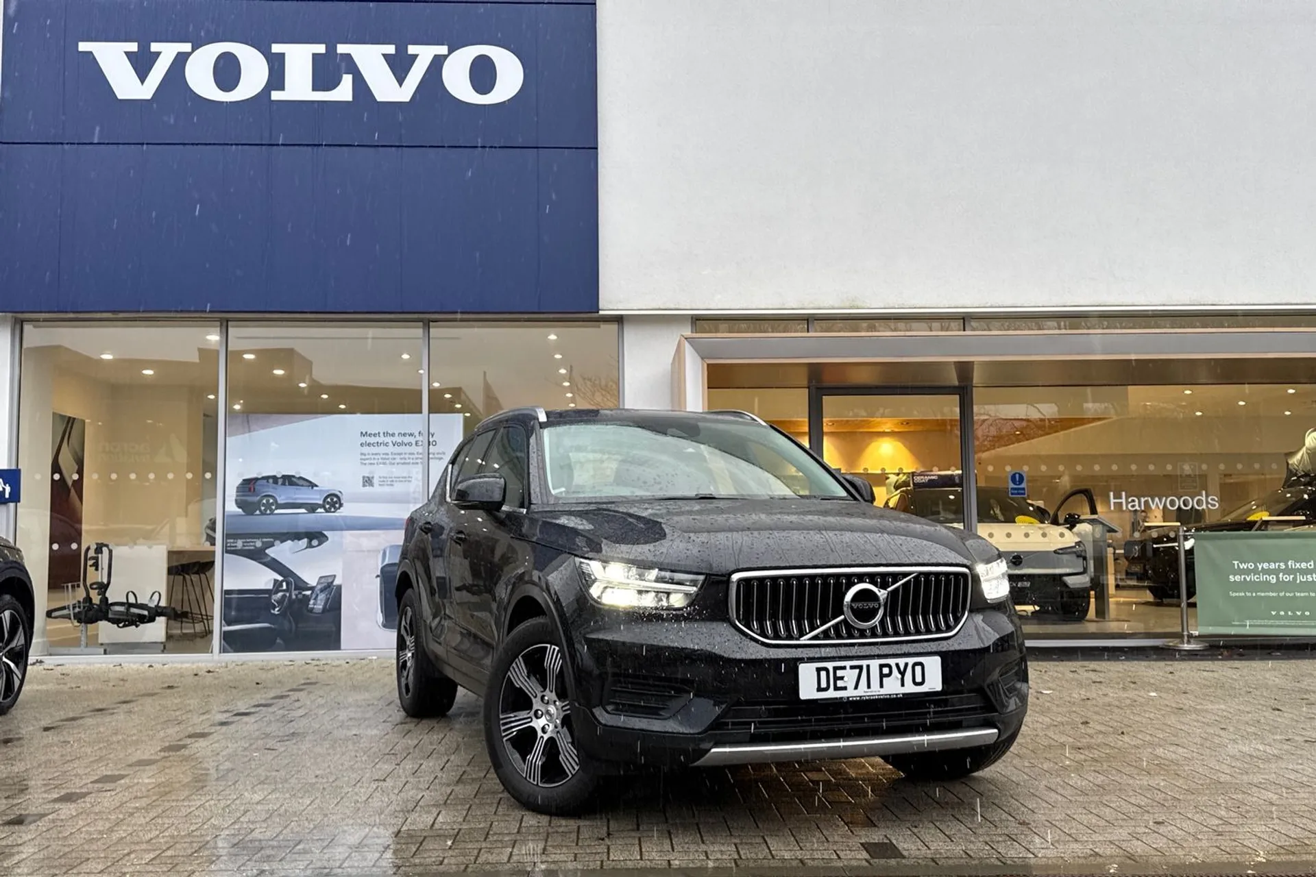 Volvo XC40 focused image