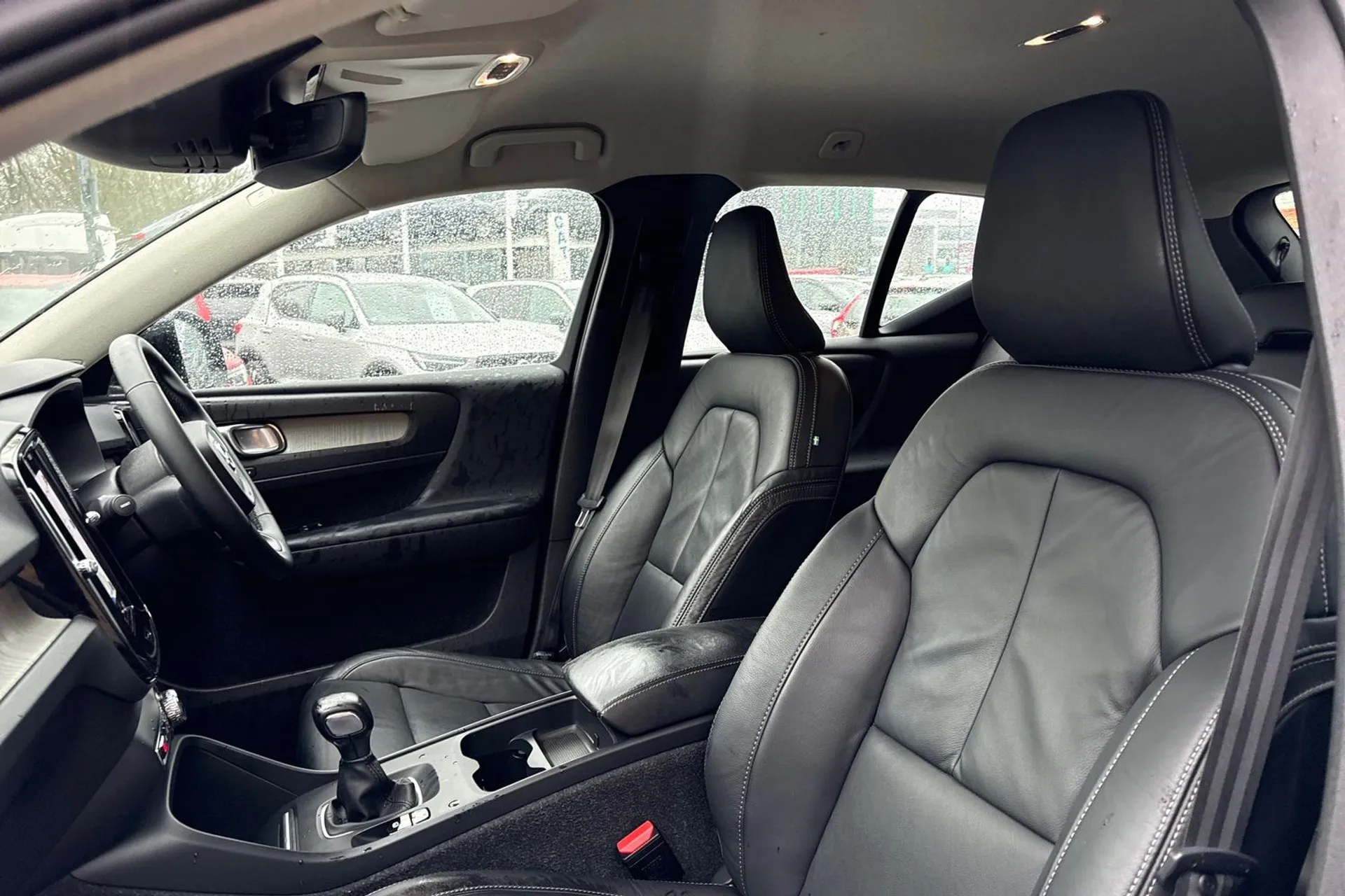 Volvo XC40 thumbnail image number 28