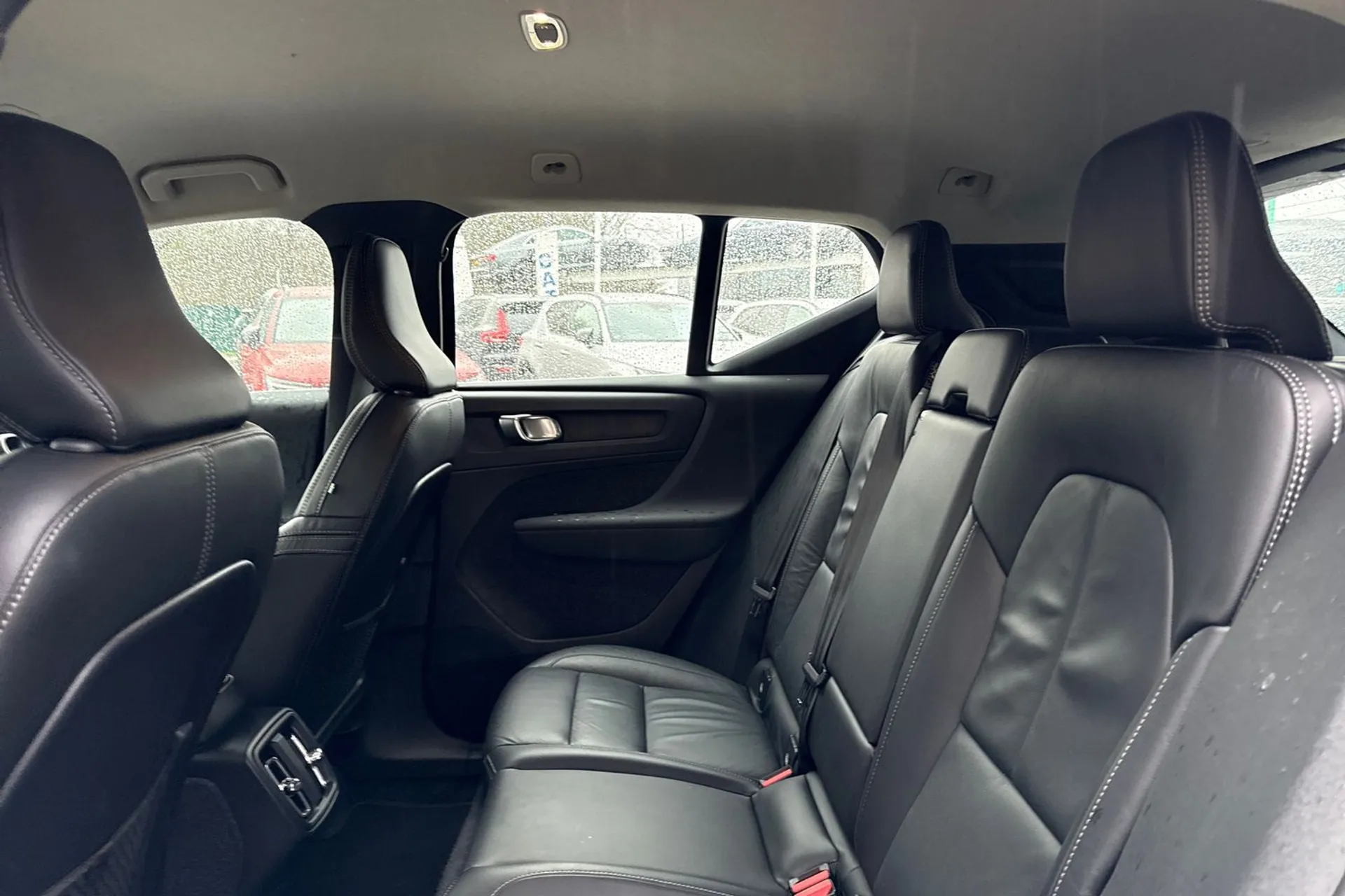 Volvo XC40 thumbnail image number 30