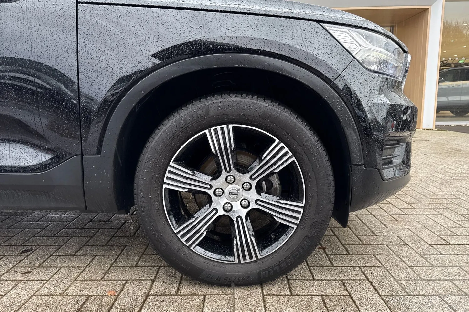 Volvo XC40 thumbnail image number 14