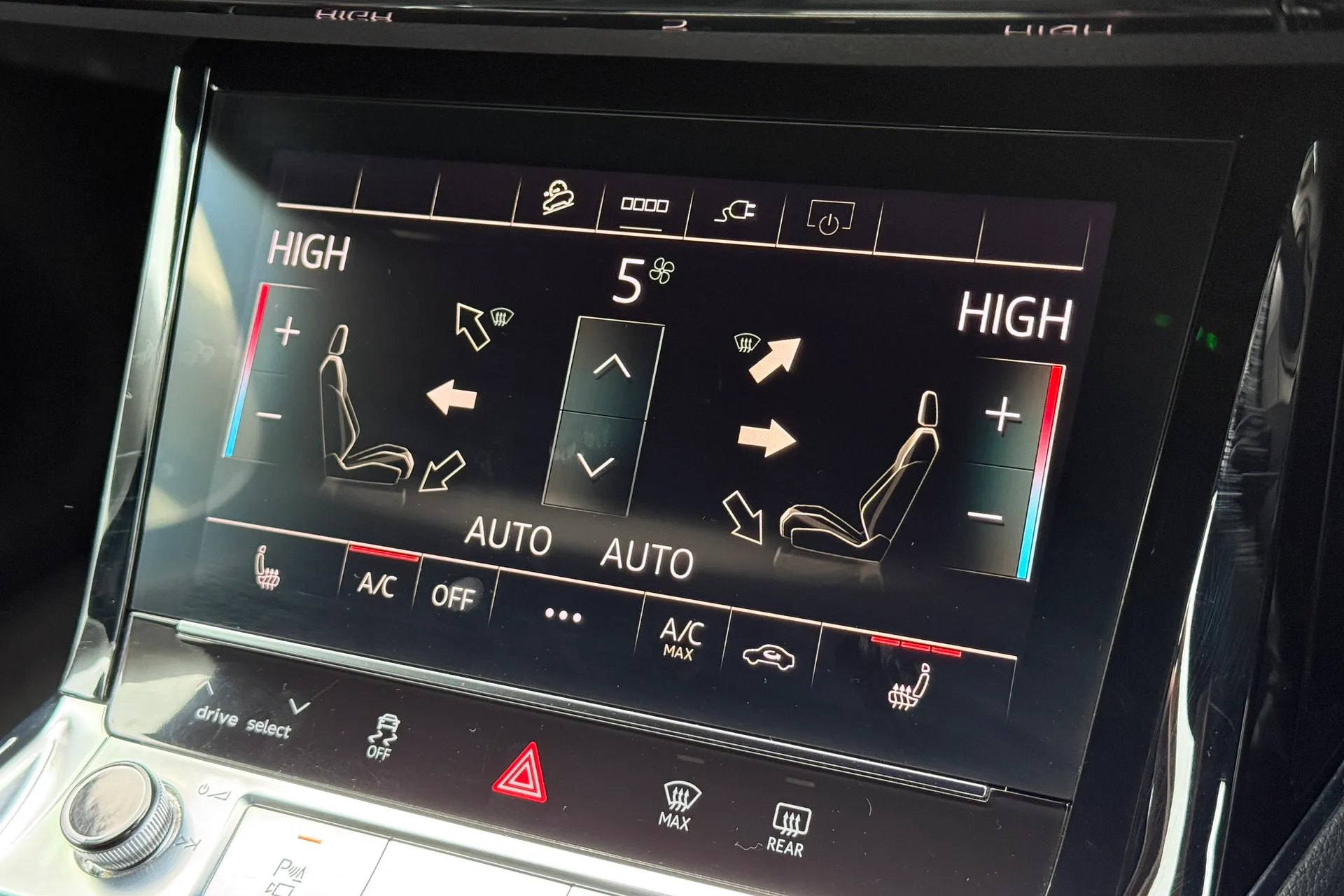 Audi e-tron thumbnail image number 11