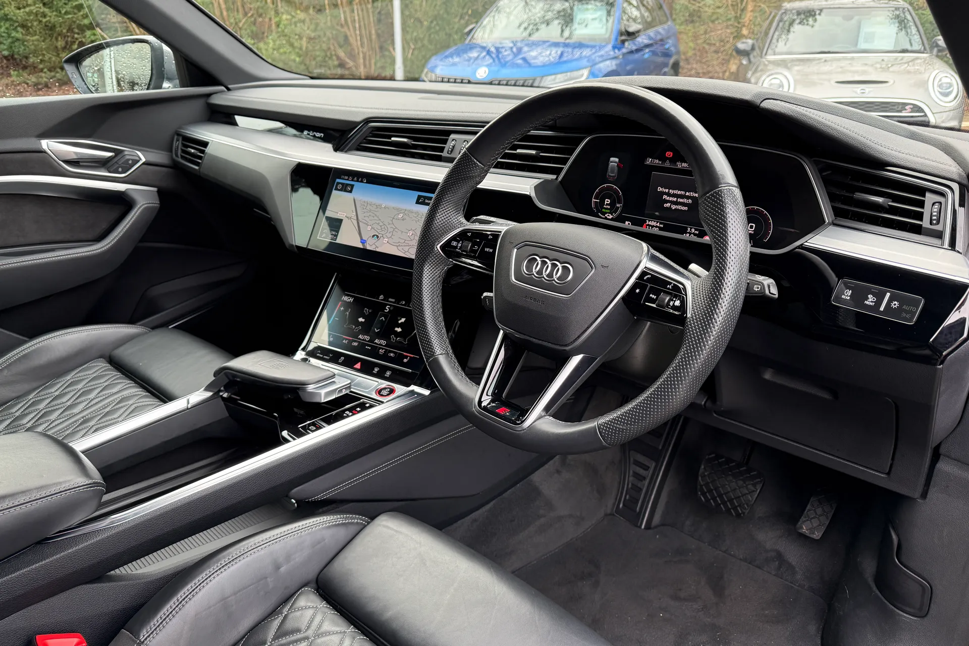 Audi e-tron thumbnail image number 23