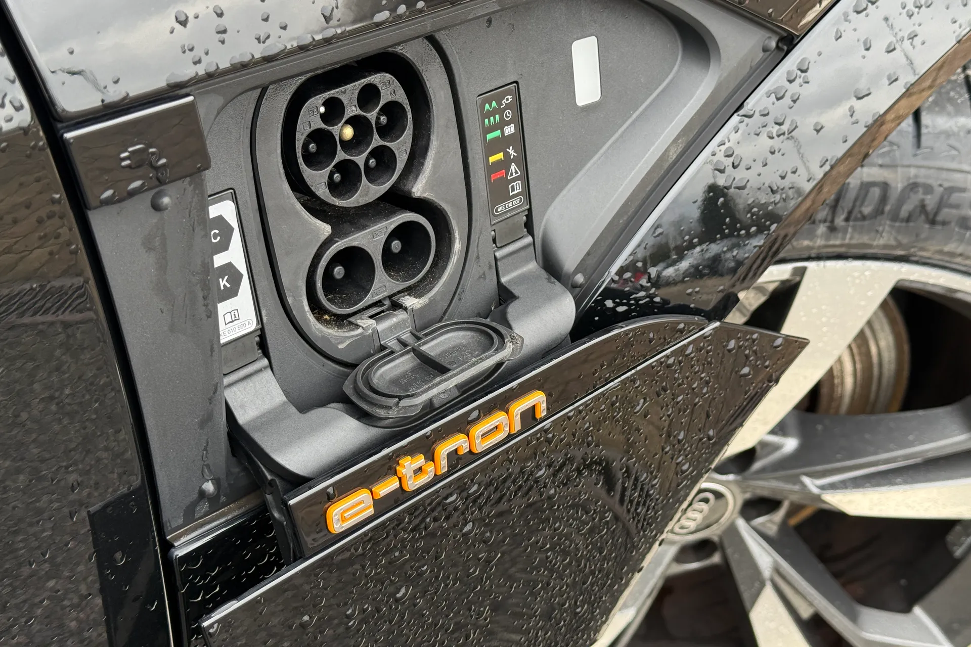 Audi e-tron thumbnail image number 55