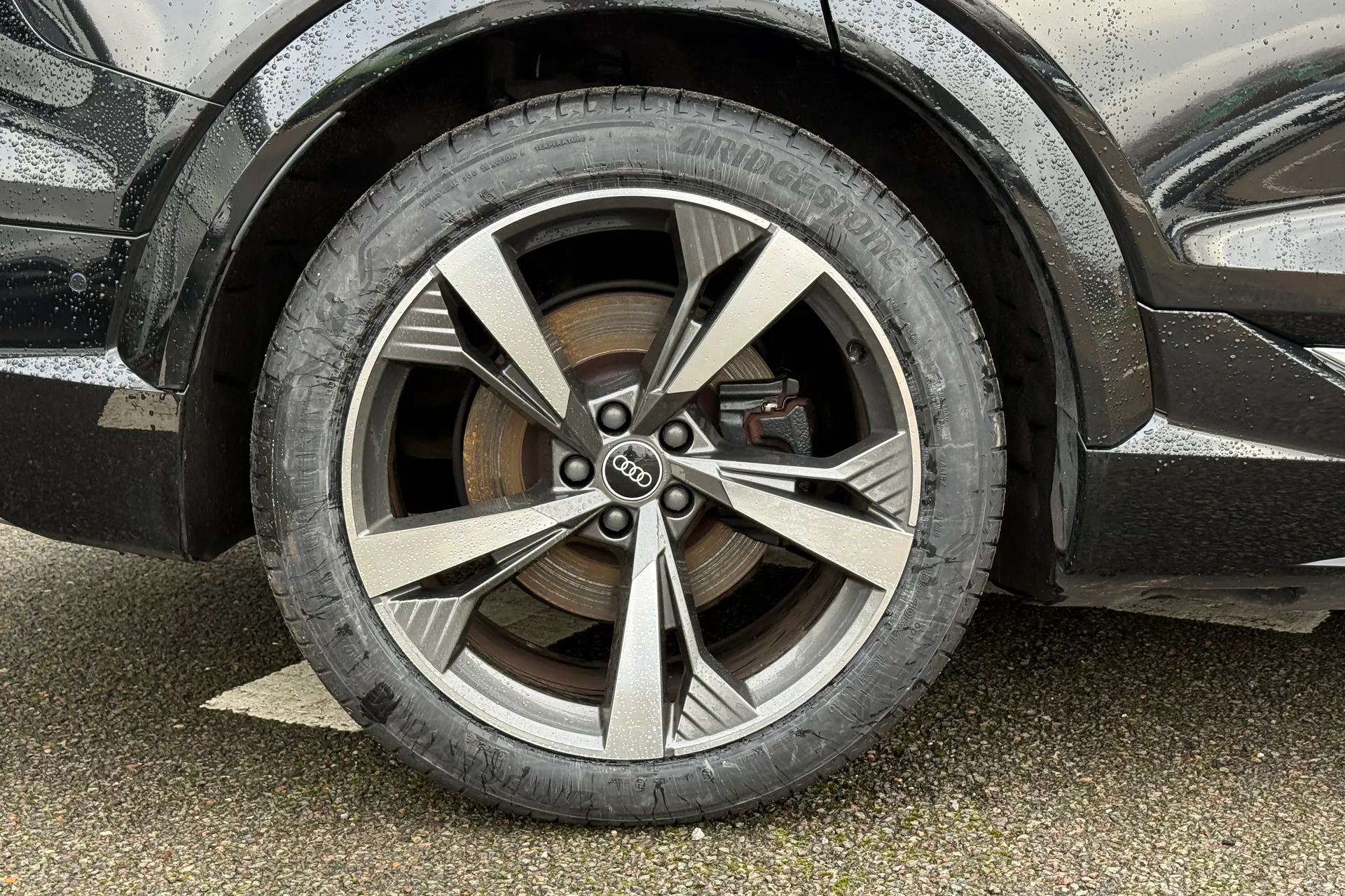 Audi e-tron thumbnail image number 28