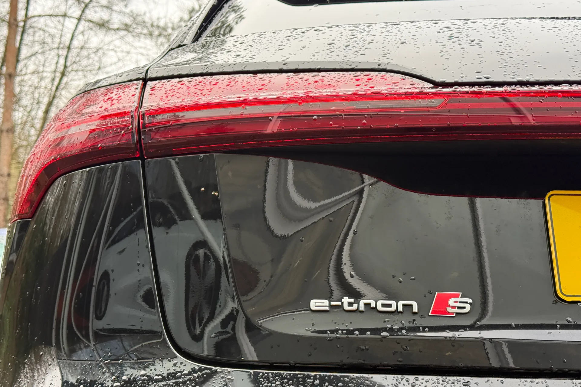 Audi e-tron thumbnail image number 39