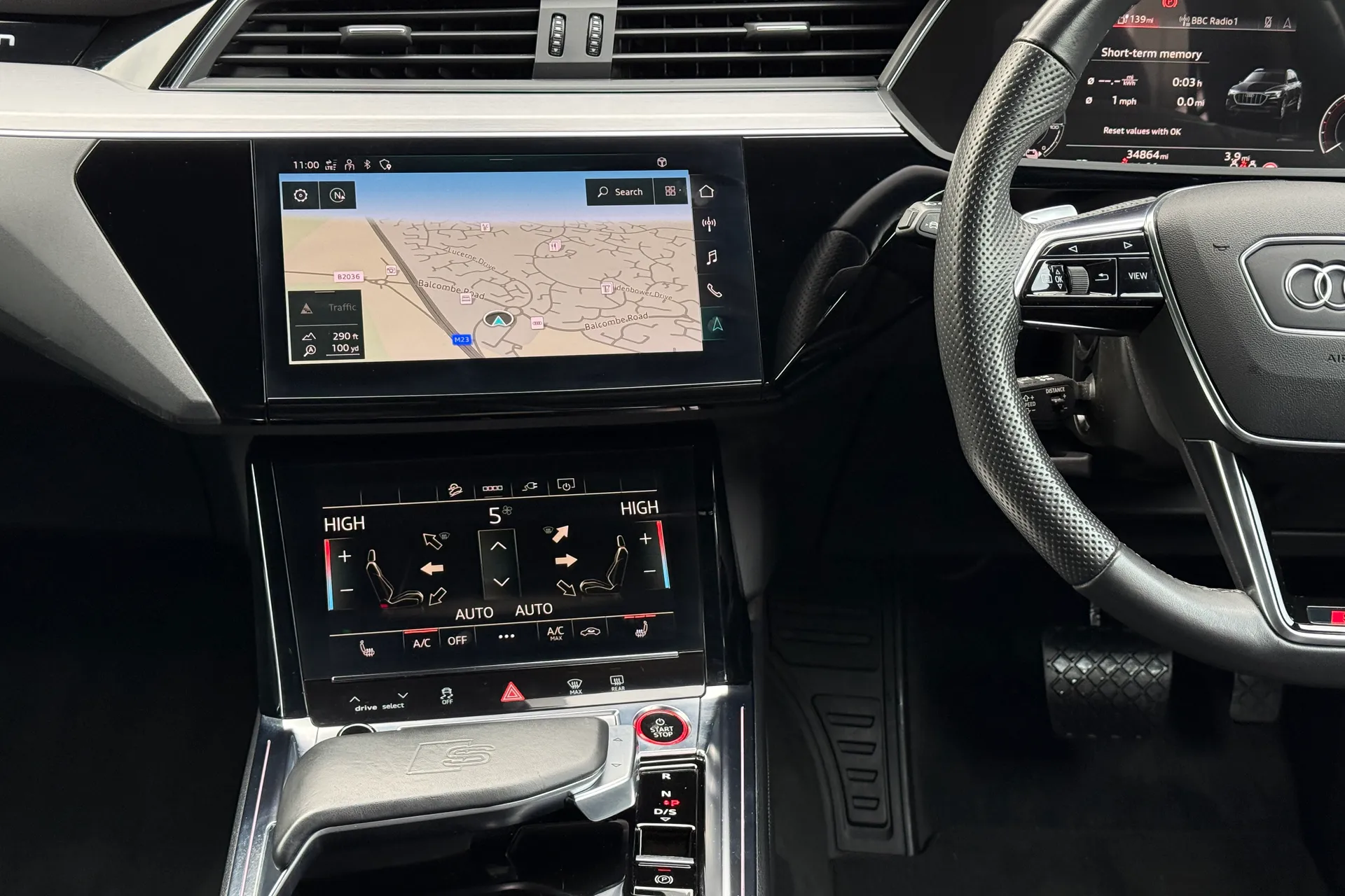 Audi e-tron thumbnail image number 34