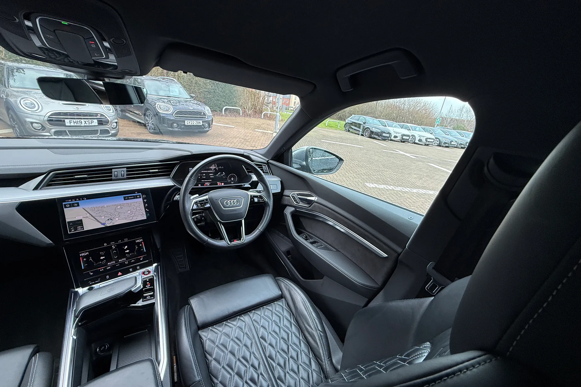 Audi e-tron thumbnail image number 33