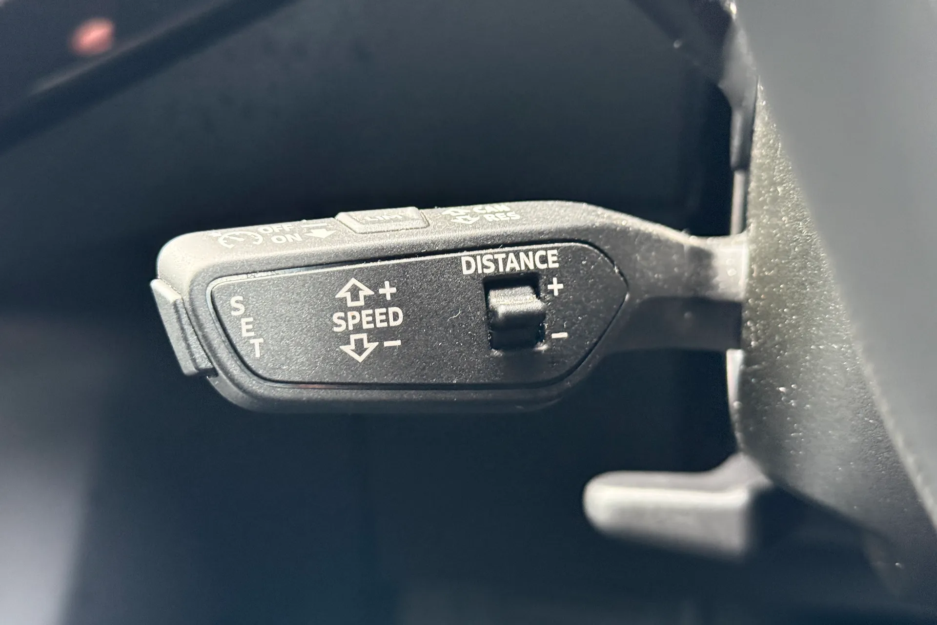 Audi e-tron thumbnail image number 15