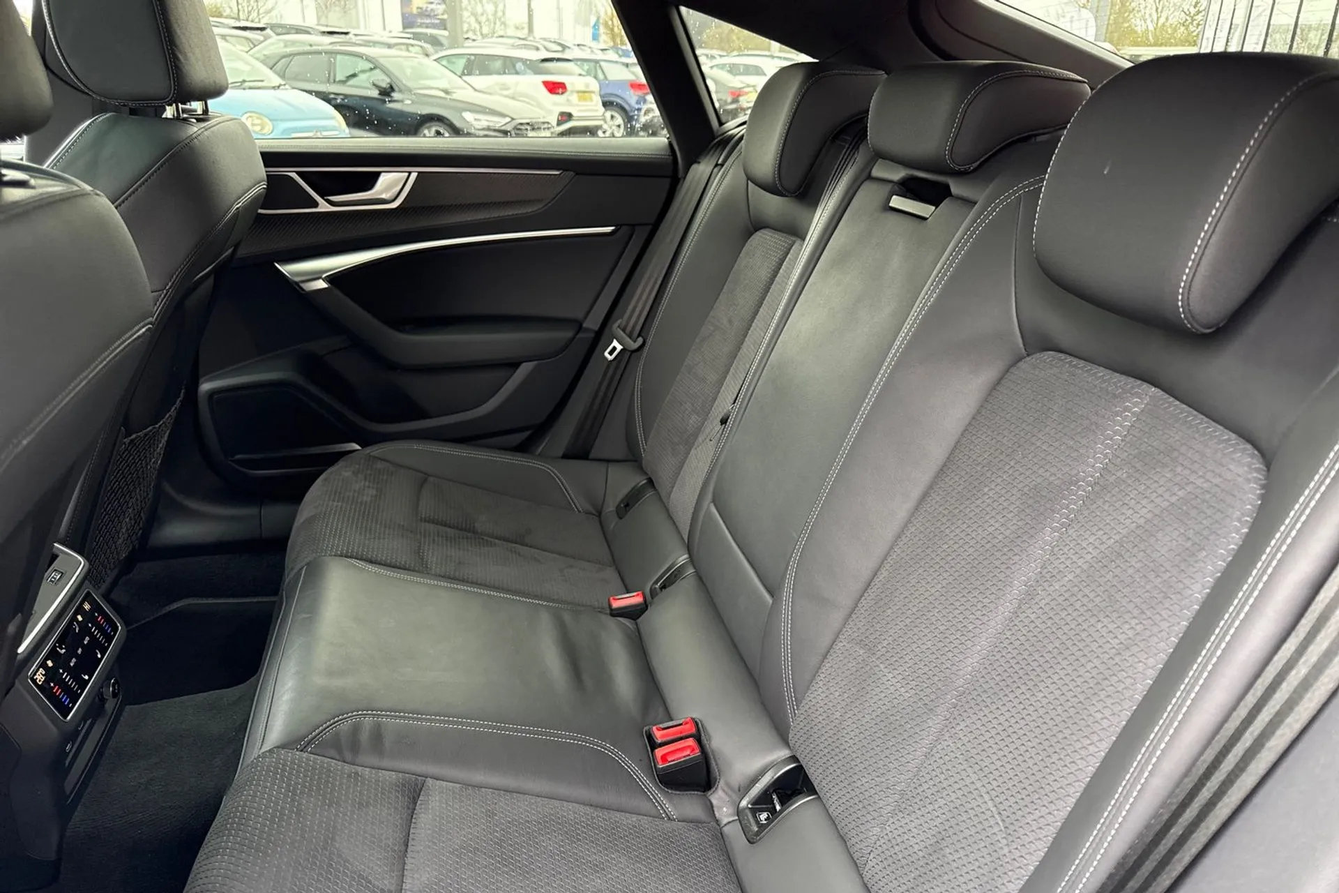 Audi A7 thumbnail image number 41