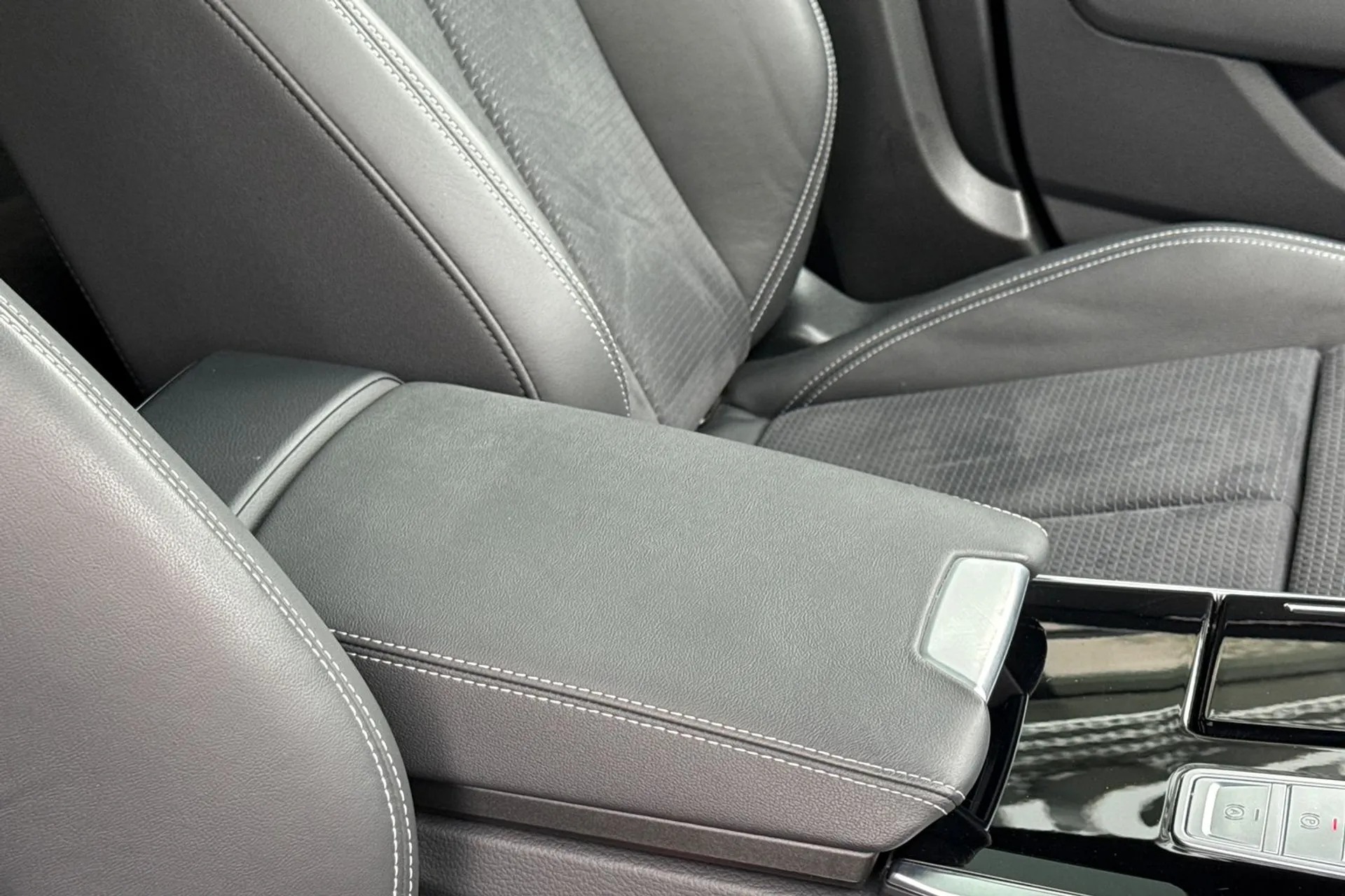 Audi A7 thumbnail image number 42