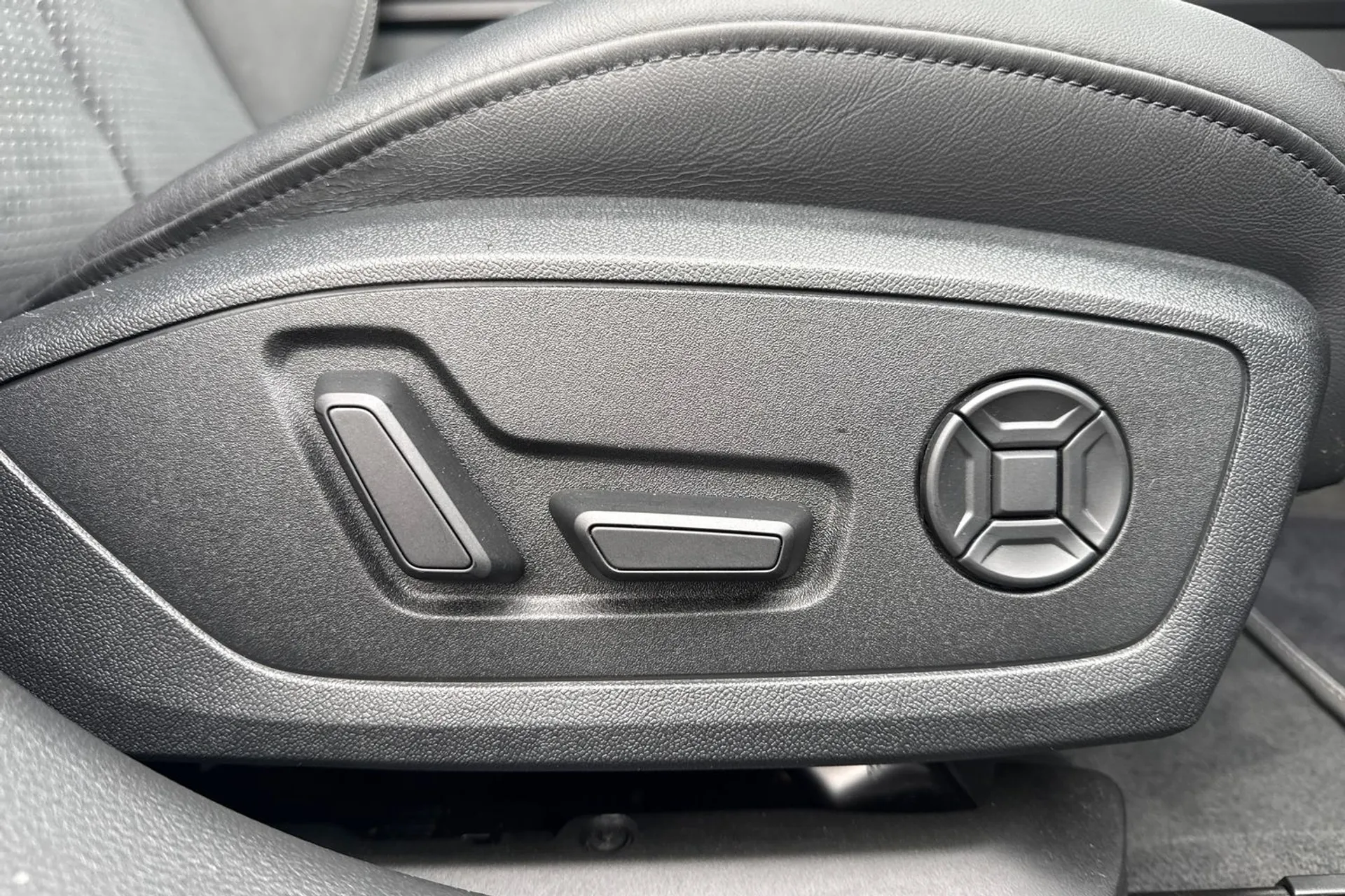 Audi A7 thumbnail image number 40