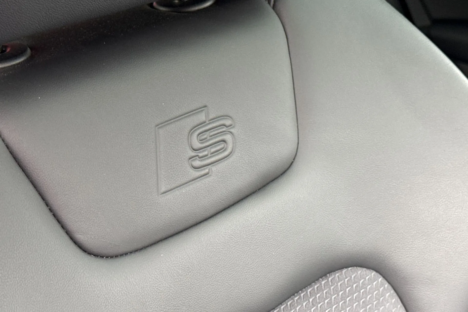 Audi A7 thumbnail image number 38