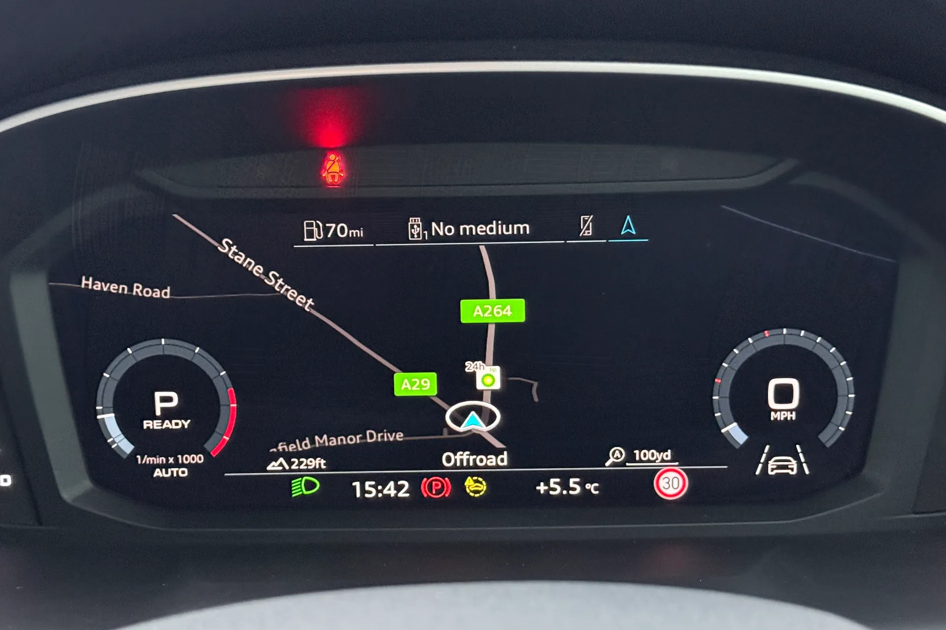 Audi Q3 thumbnail image number 11