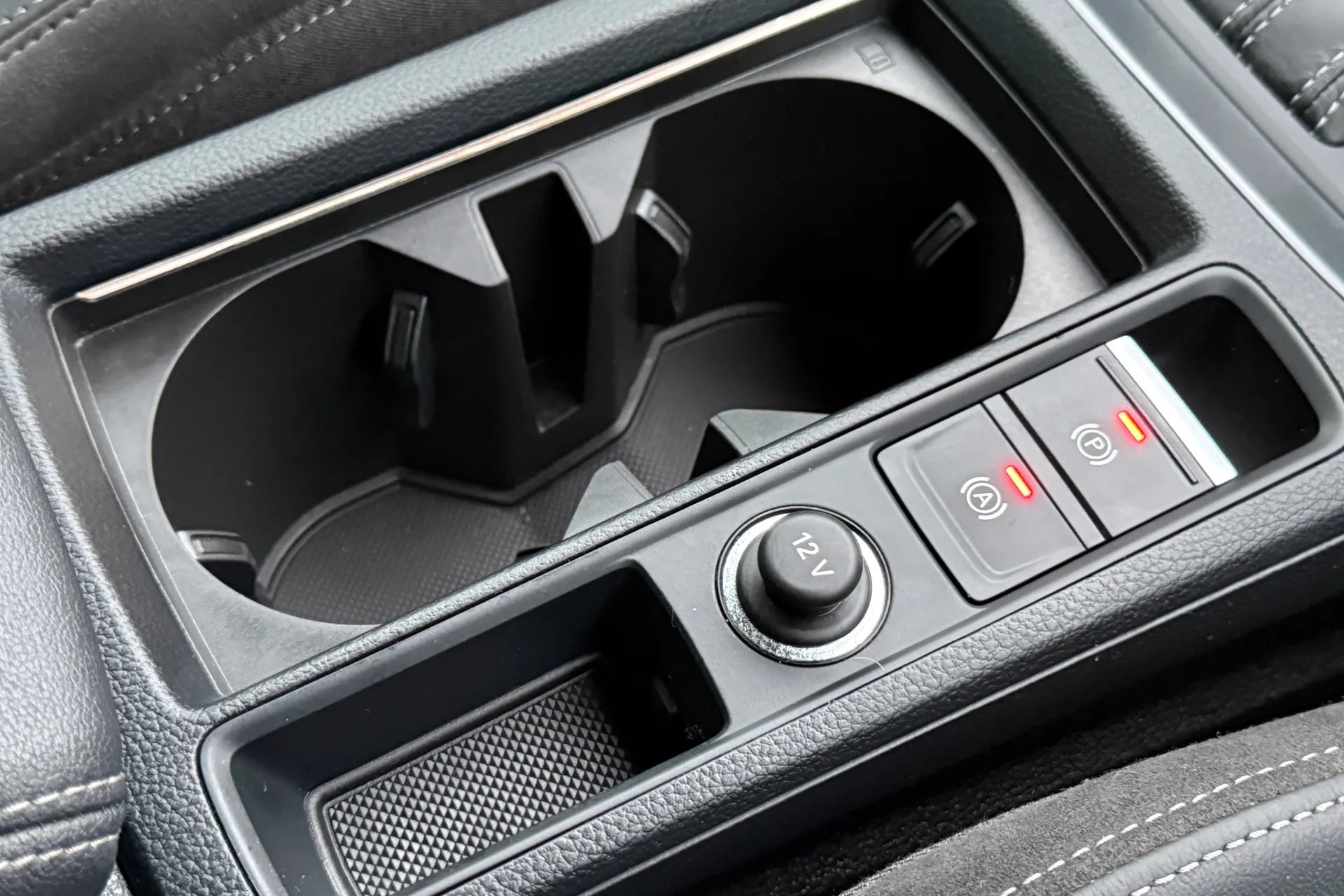 Audi Q3 thumbnail image number 37