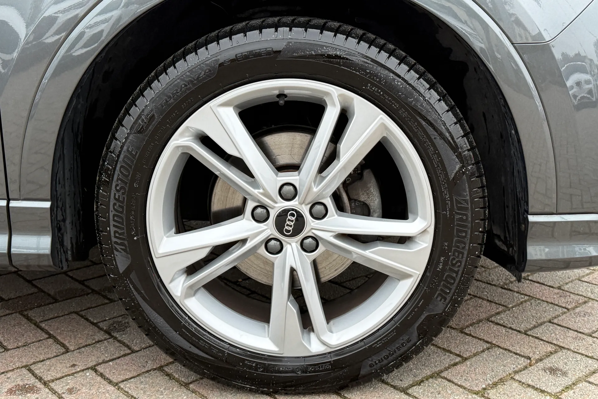 Audi Q3 thumbnail image number 43