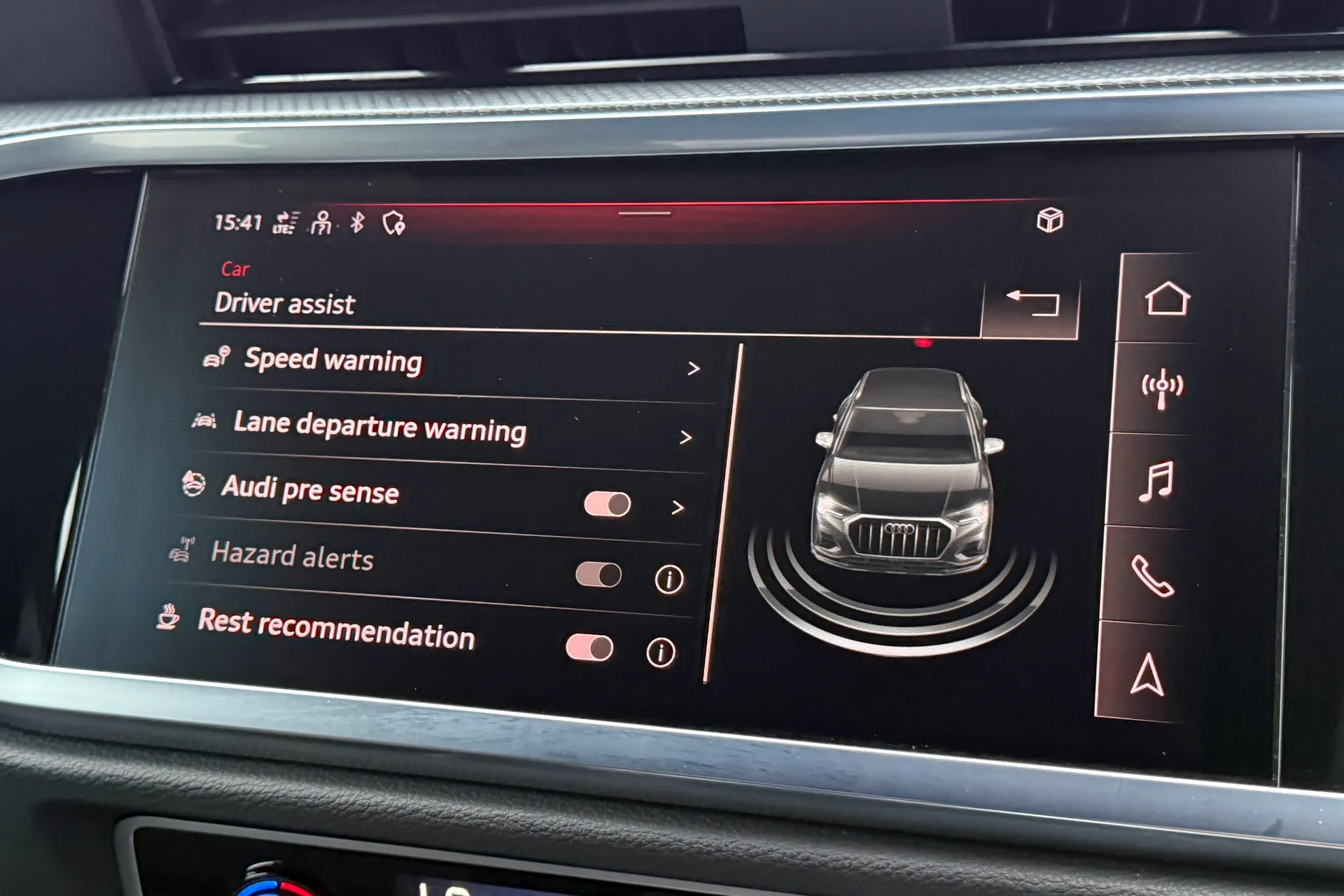 Audi Q3 thumbnail image number 8