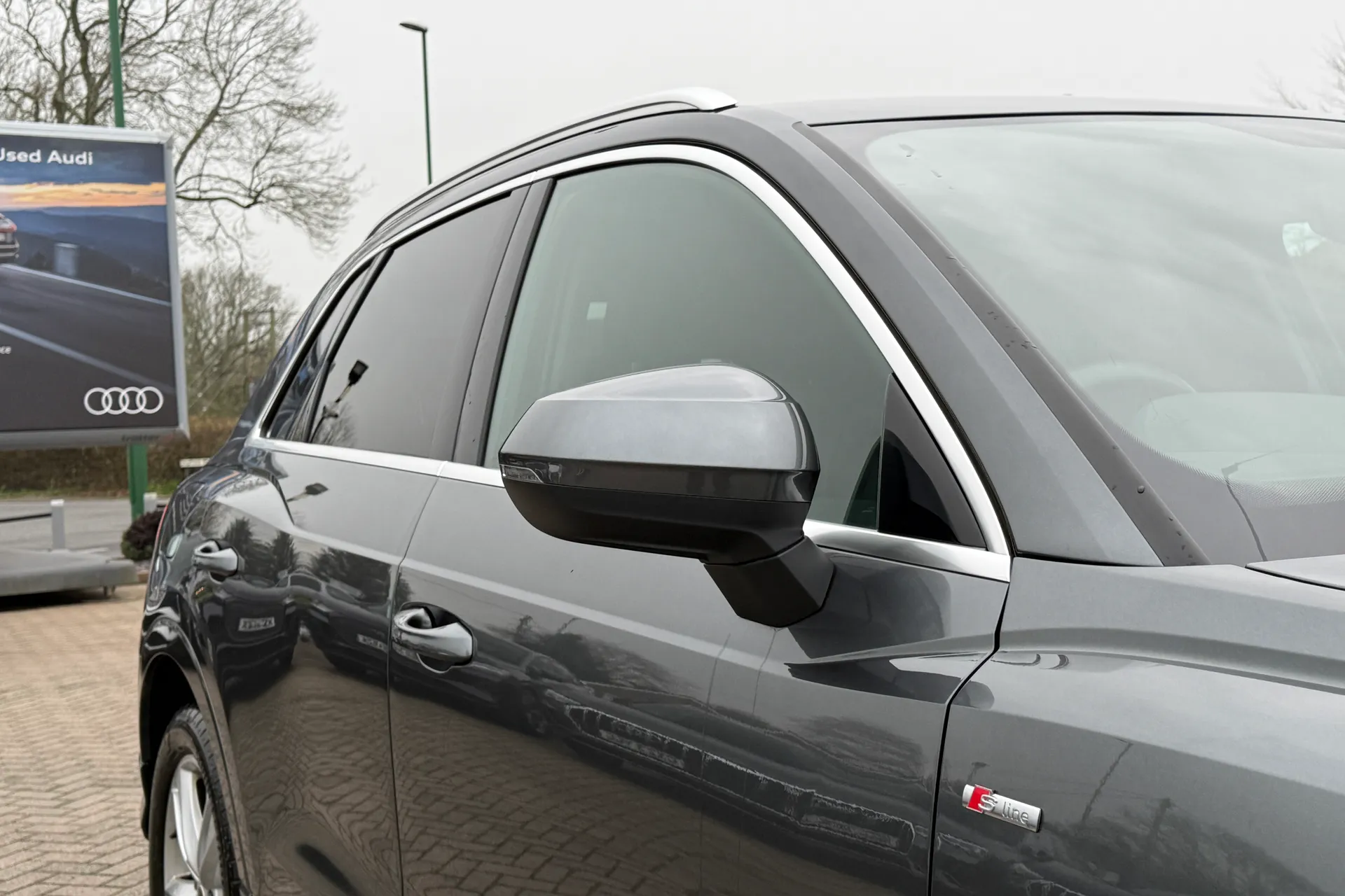 Audi Q3 thumbnail image number 44