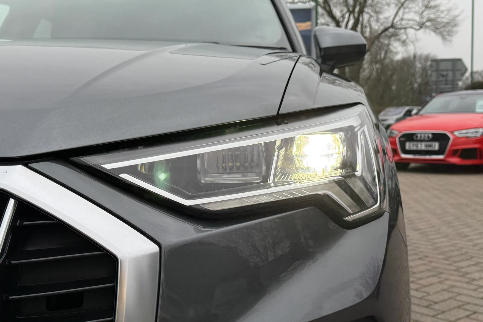 Audi Q3 thumbnail image number 48