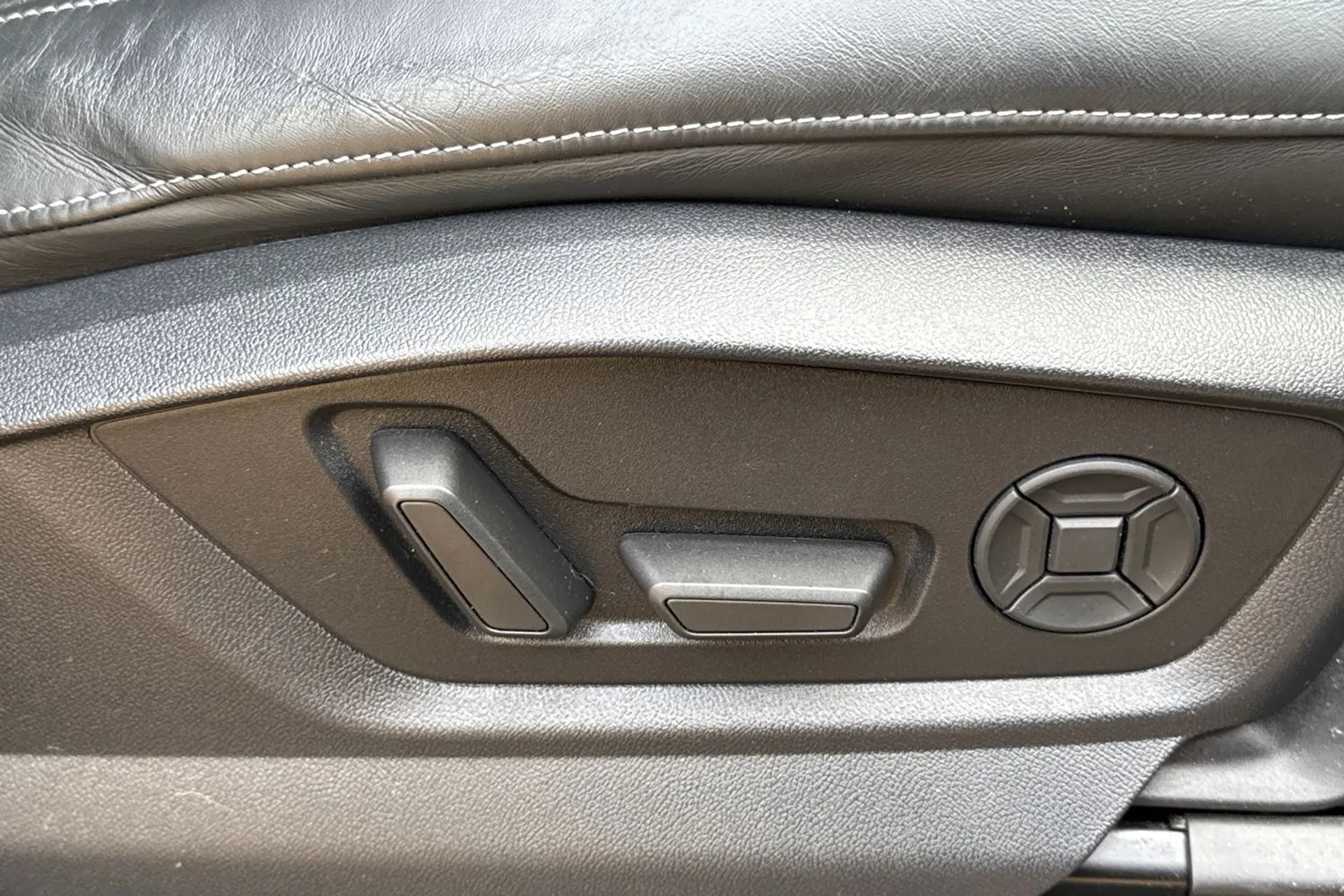 Audi Q7 thumbnail image number 51