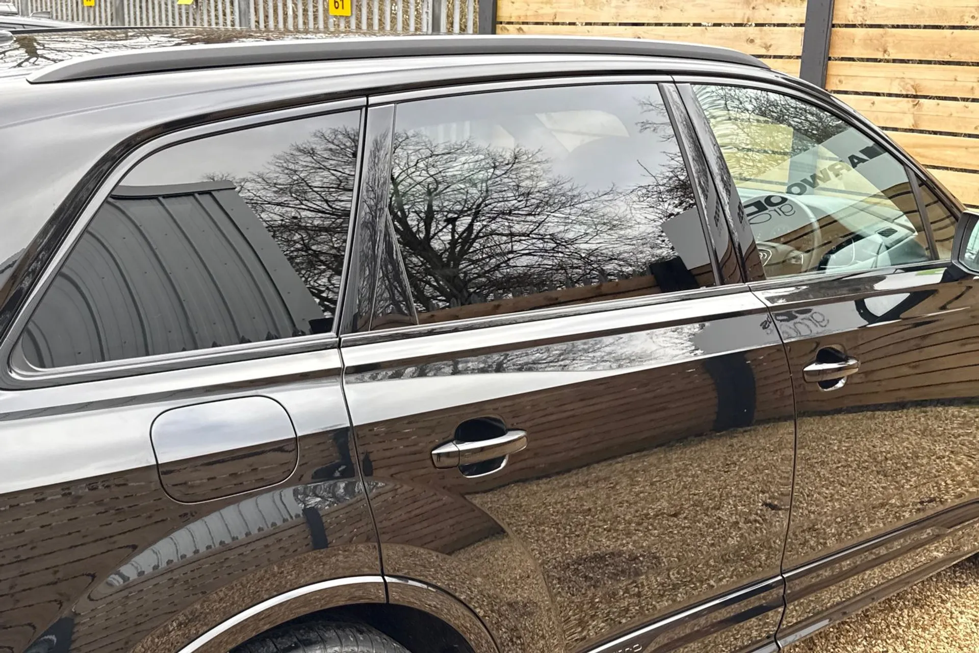 Audi Q7 thumbnail image number 15