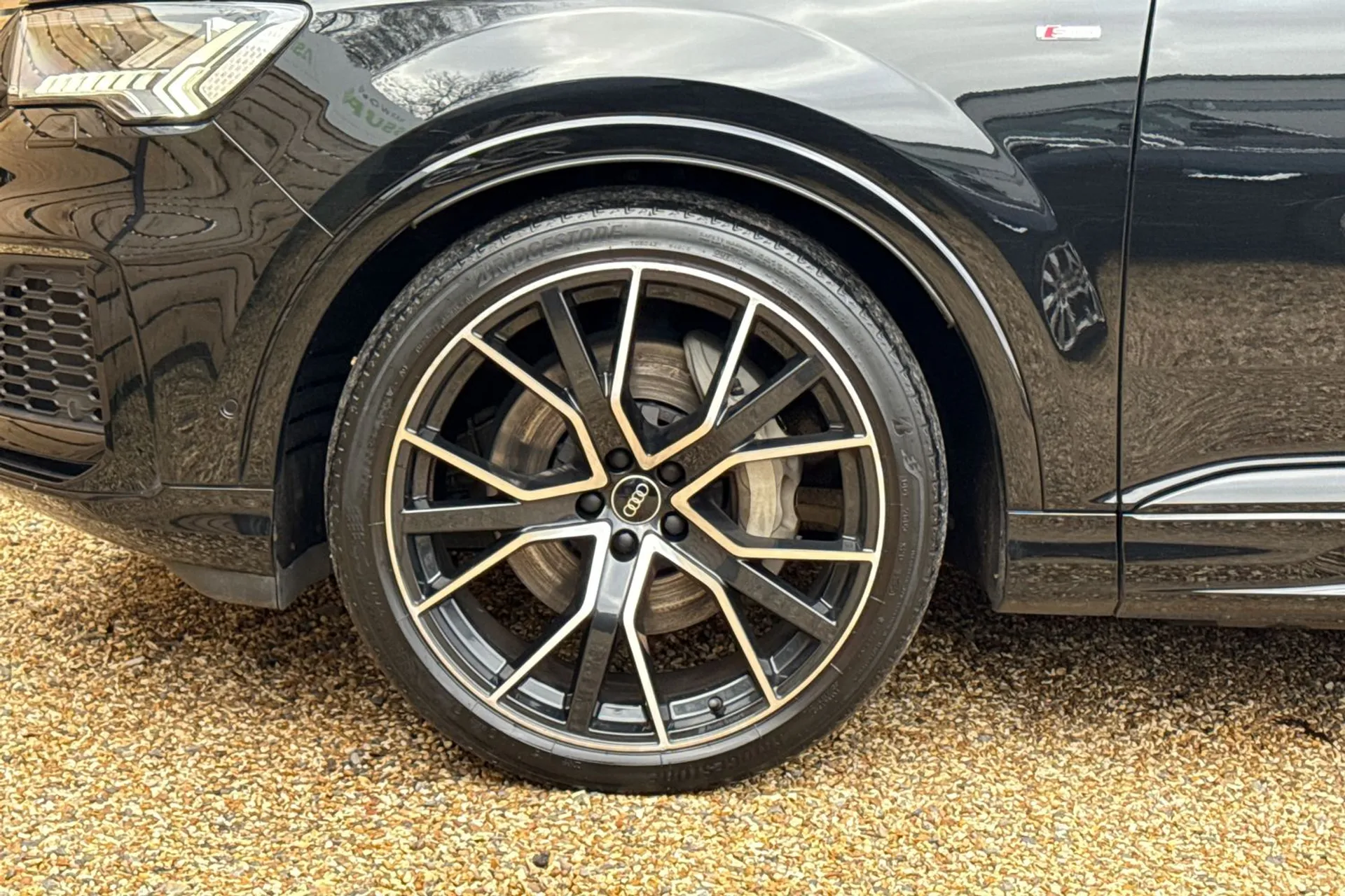 Audi Q7 thumbnail image number 14