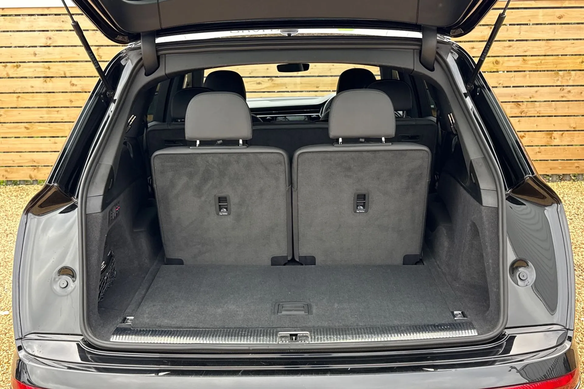 Audi Q7 thumbnail image number 20