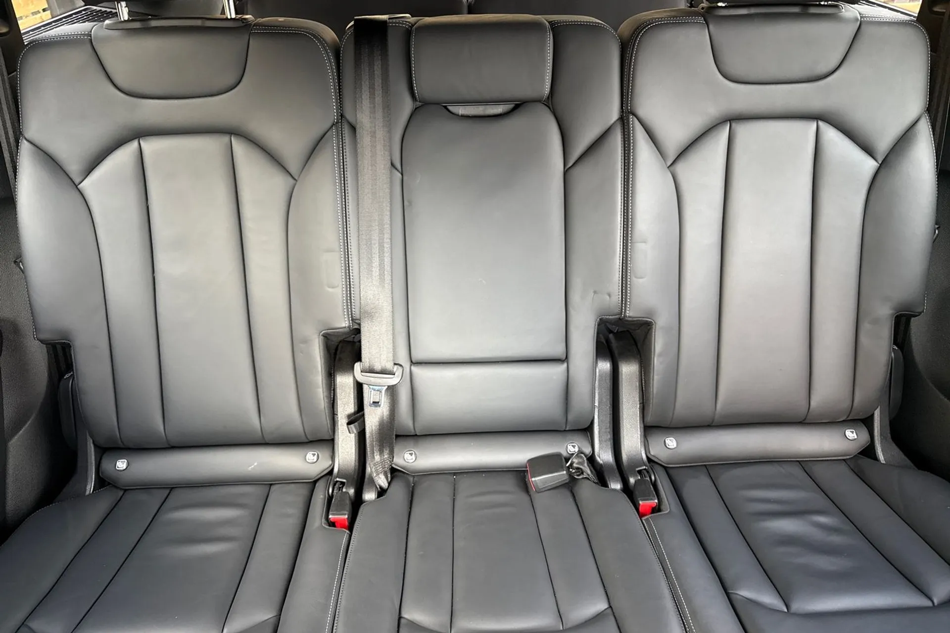 Audi Q7 thumbnail image number 32