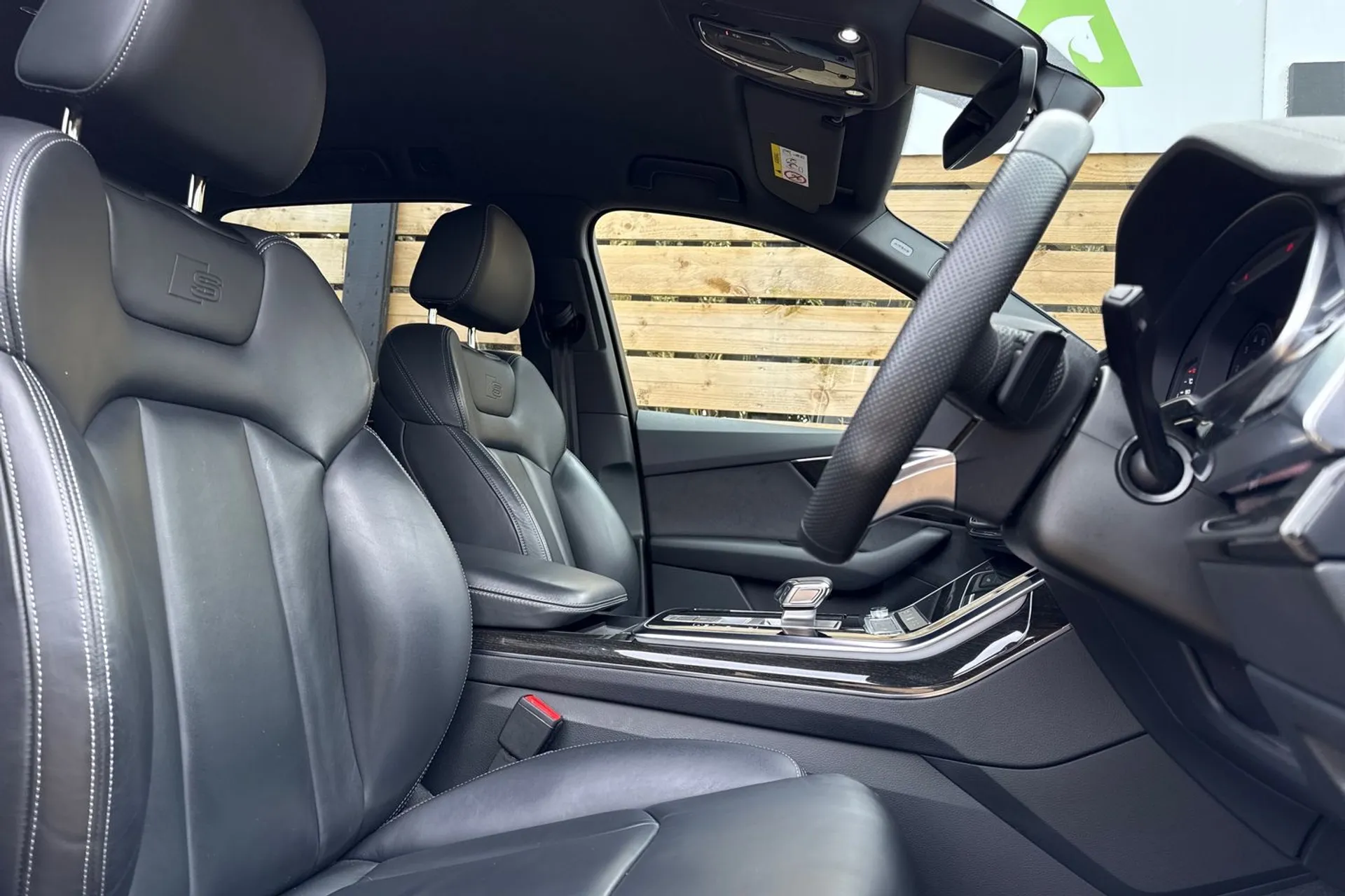 Audi Q7 thumbnail image number 26