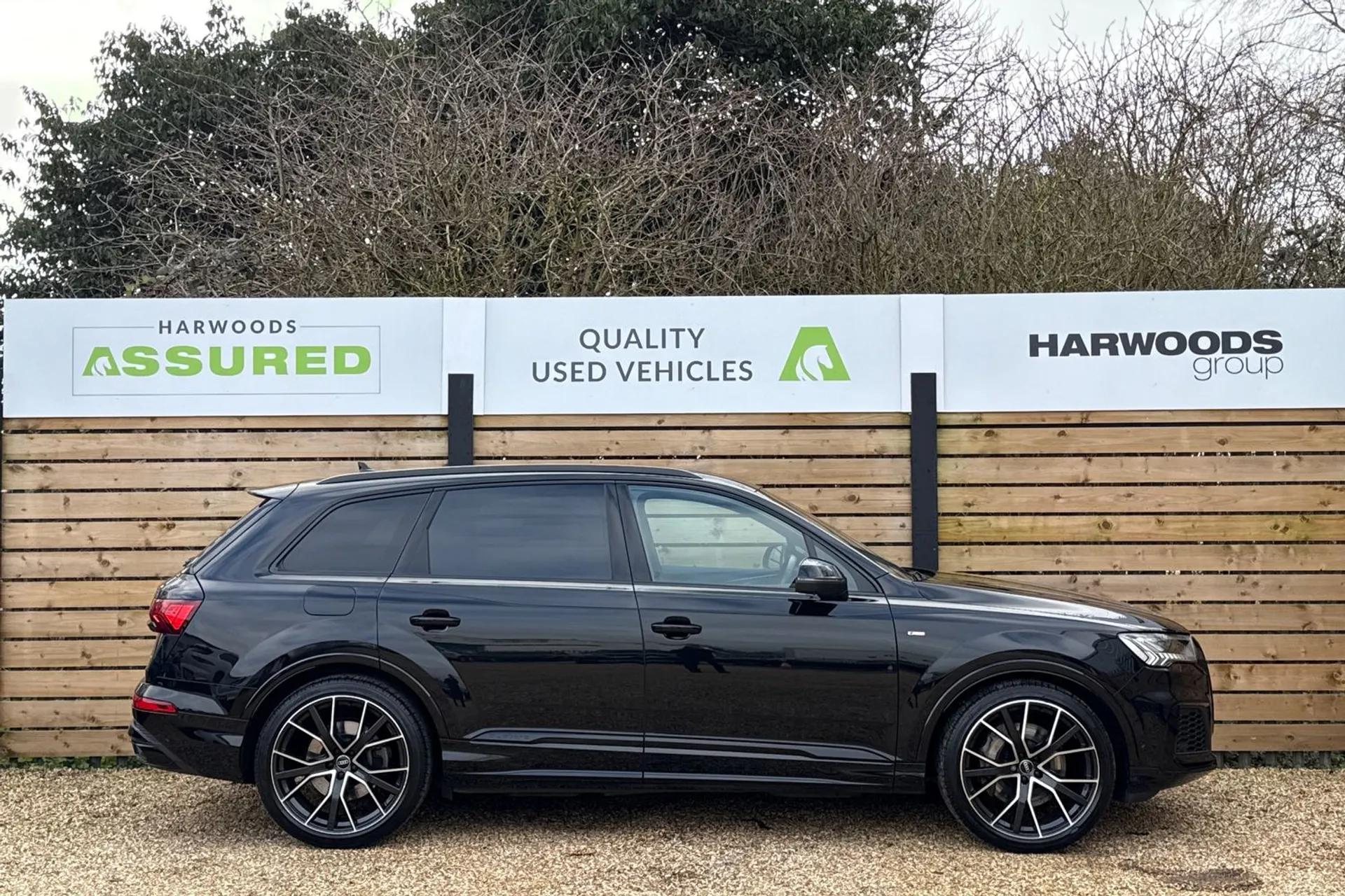 Audi Q7 thumbnail image number 2