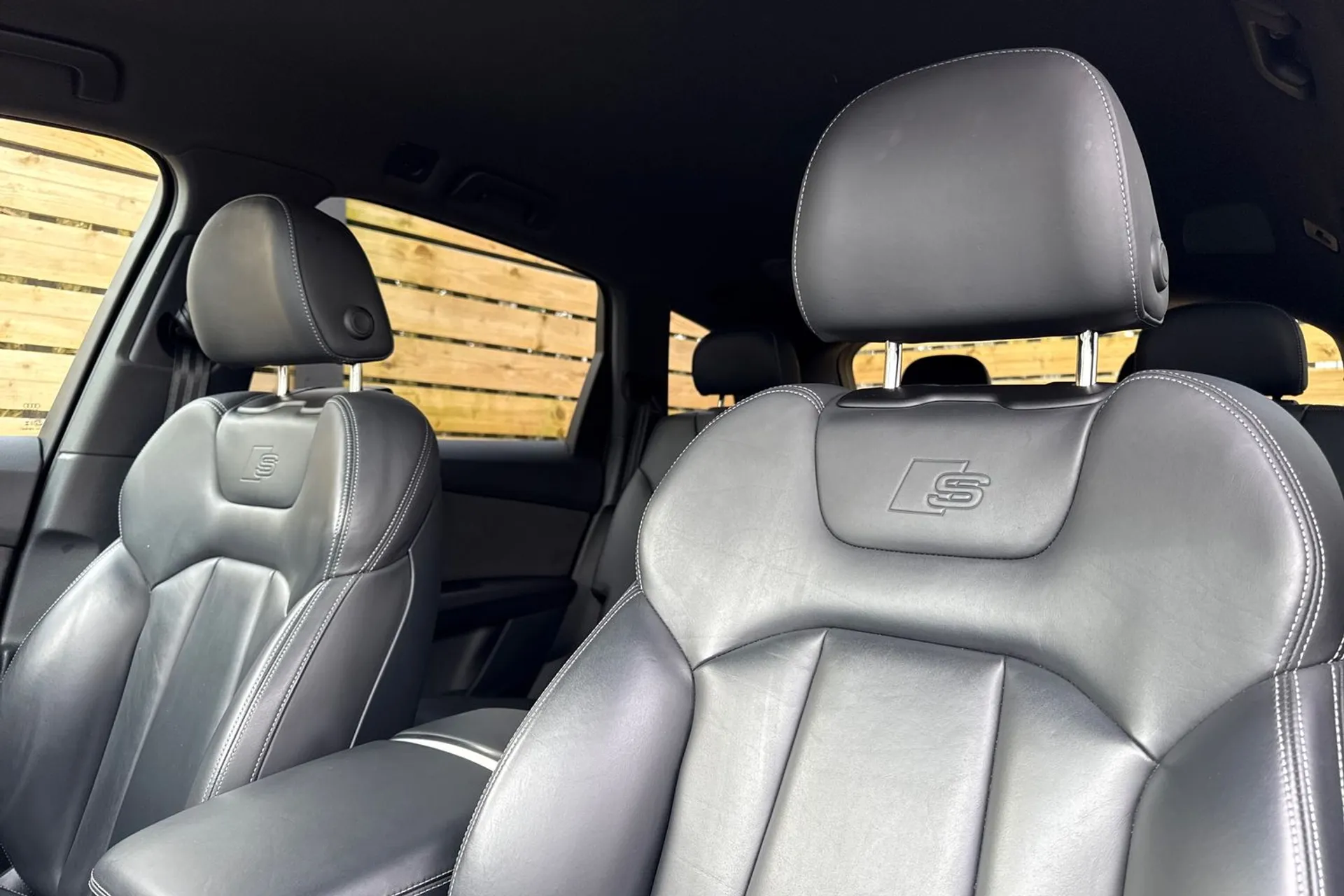 Audi Q7 thumbnail image number 30