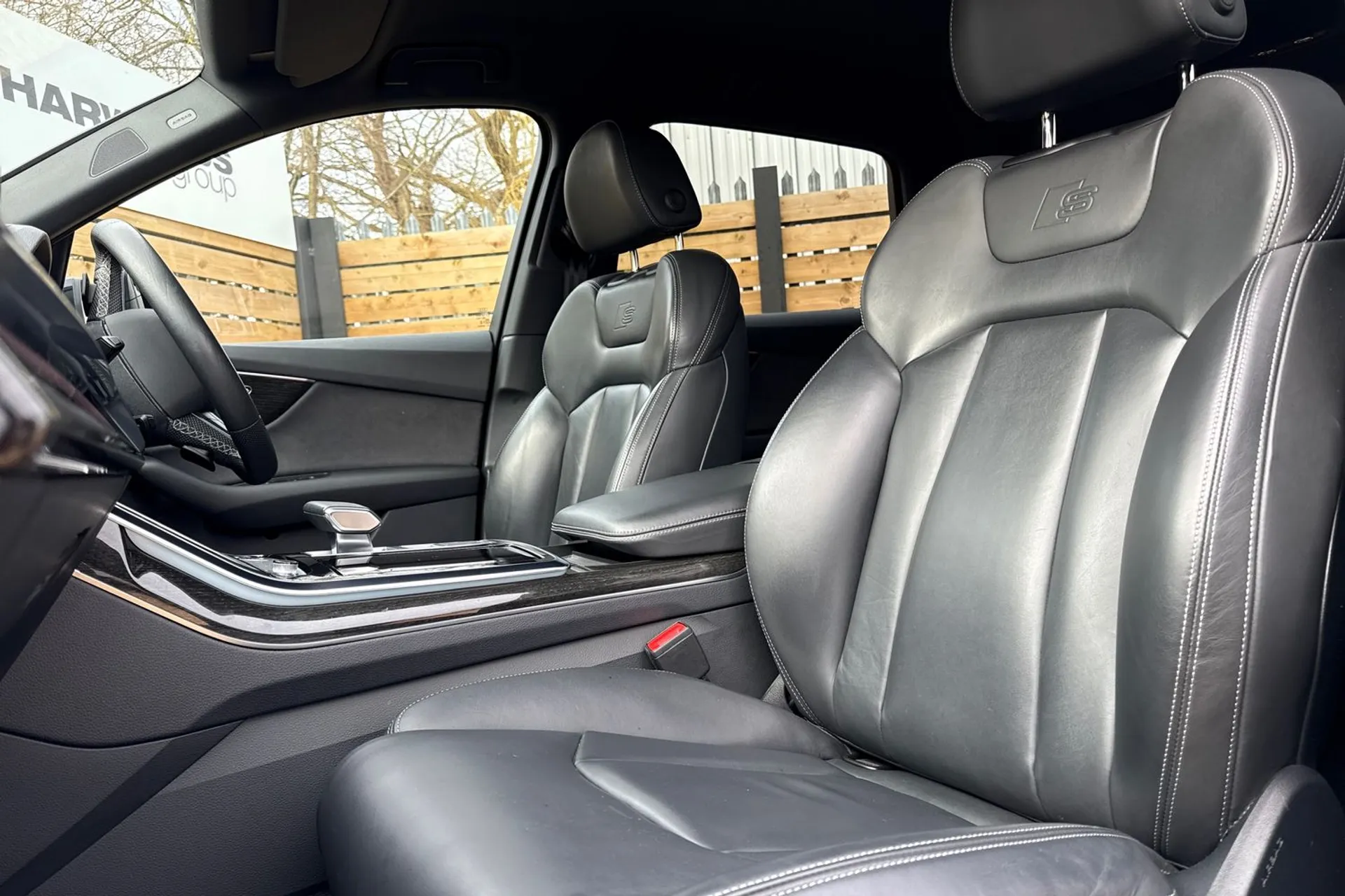 Audi Q7 thumbnail image number 29